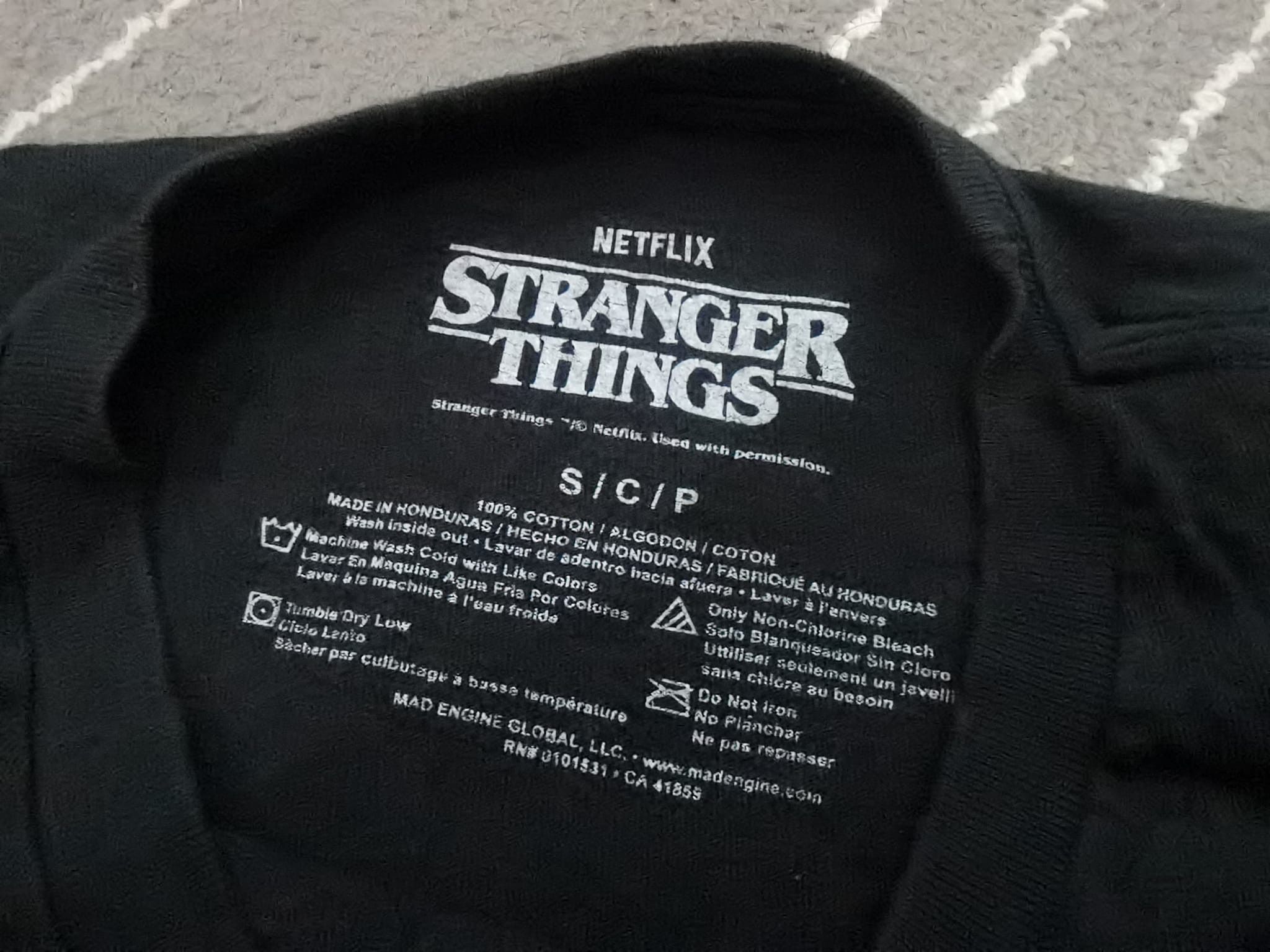 Other STRANGERS THINGS x Netflix tee XS 2197 Size US XS / EU 42 / 0 - 3 Thumbnail