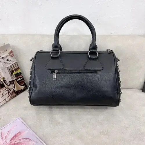 Vintage Skull Rivet Messenger Bag Size ONE SIZE - 4 Thumbnail