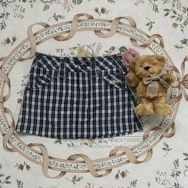 Burberry Burberry Black Cotton Women's Skirt S Size. Size 23" - 1 Thumbnail