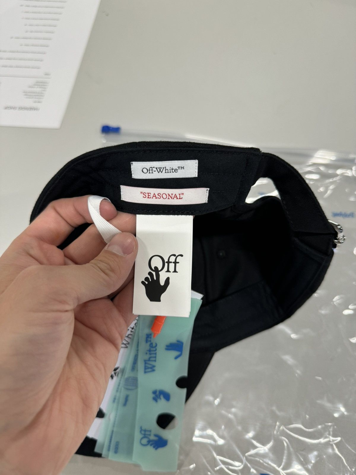 Off-White Off-White Arrow Embroidery Baseball Cap NEW 350$ Size ONE SIZE - 5 Thumbnail