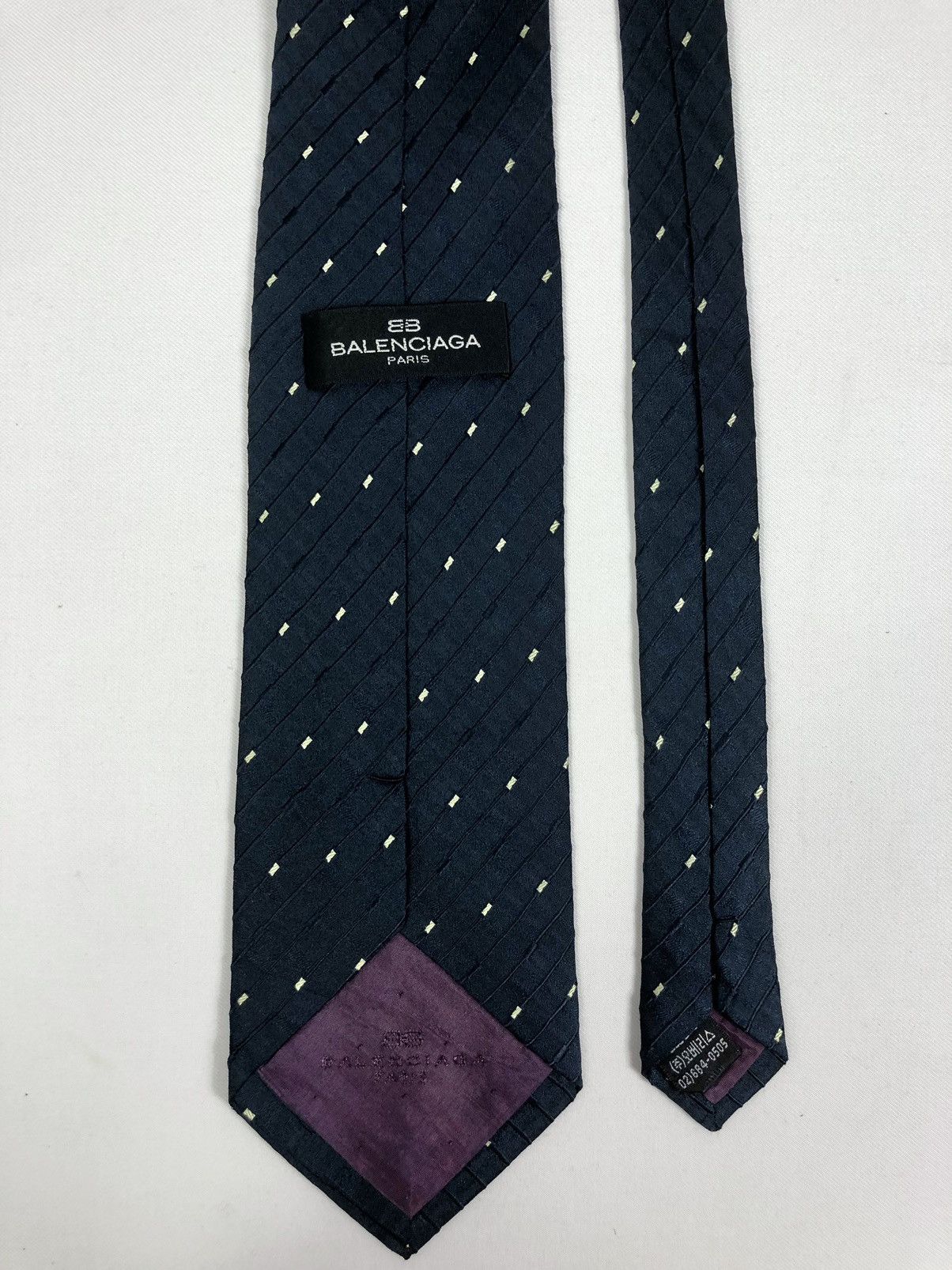 Balenciaga Rare Balenciaga Embossed Silk Tie Size ONE SIZE - 5 Thumbnail