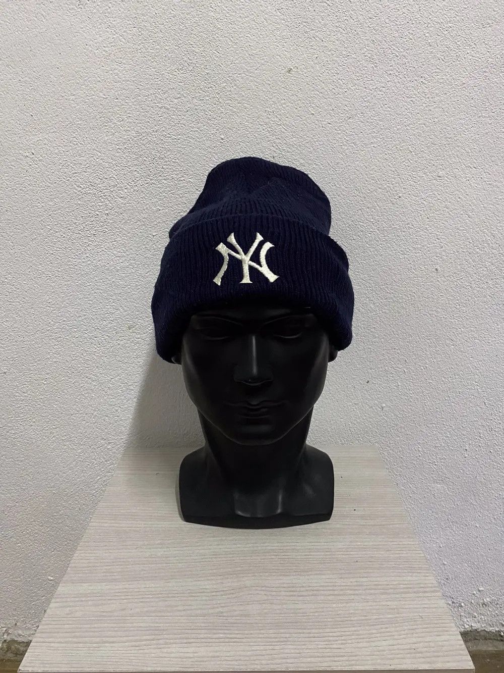 New York Yankees New York Yankees Small Logo Beanie Hat Size ONE SIZE - 3 Thumbnail