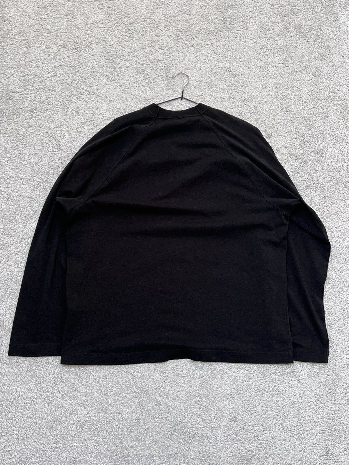 Jacquemus Jacquemus Big Sleeve Logo Black Longsleeve Size L Size US L / EU 52-54 / 3 - 9 Thumbnail