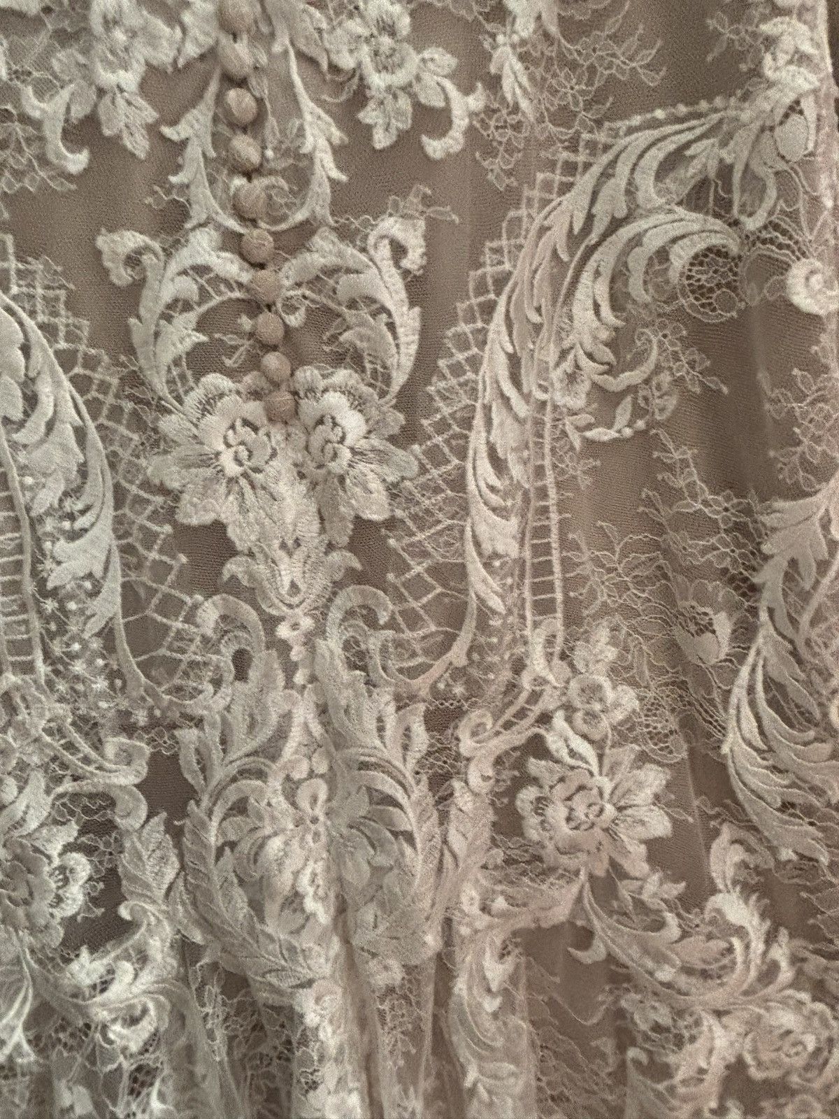 Other Essence of Australia wedding dress Size XXL / US 16-18 / IT 52-54 - 4 Thumbnail