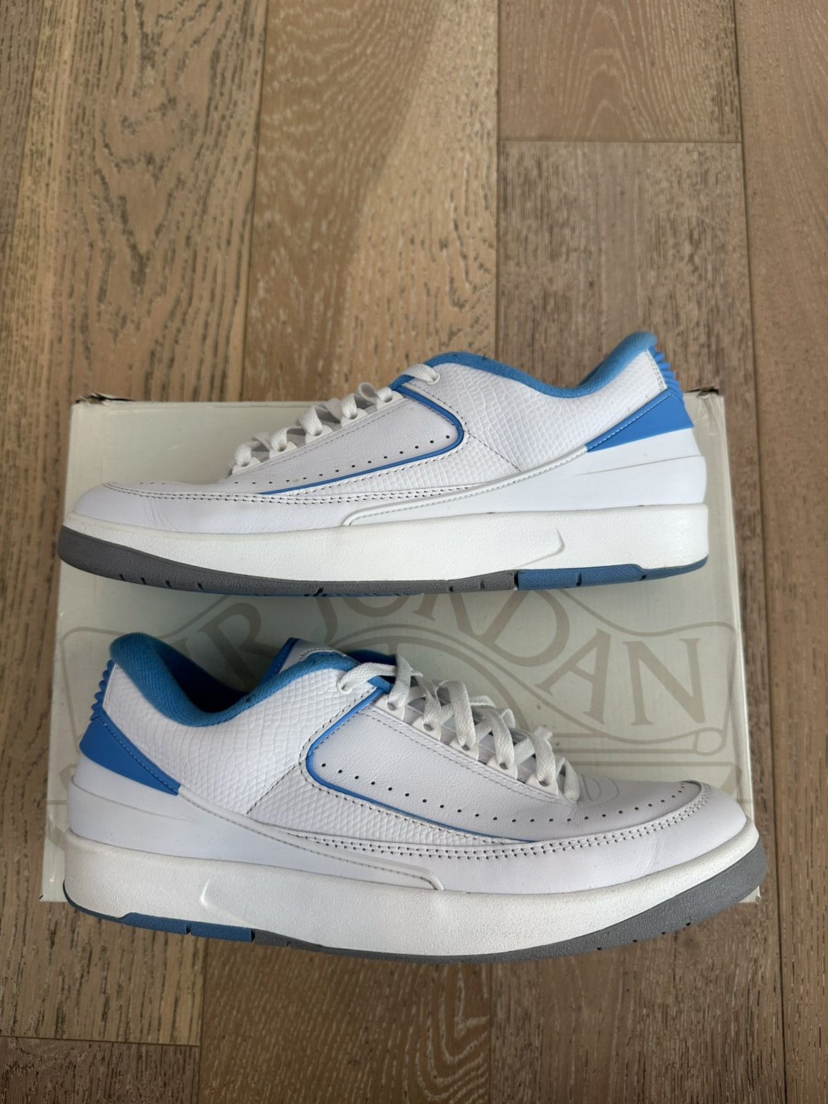 Jordan Brand Jordan 2 Retro Low UNC Size US 12 / EU 45 - 4 Thumbnail