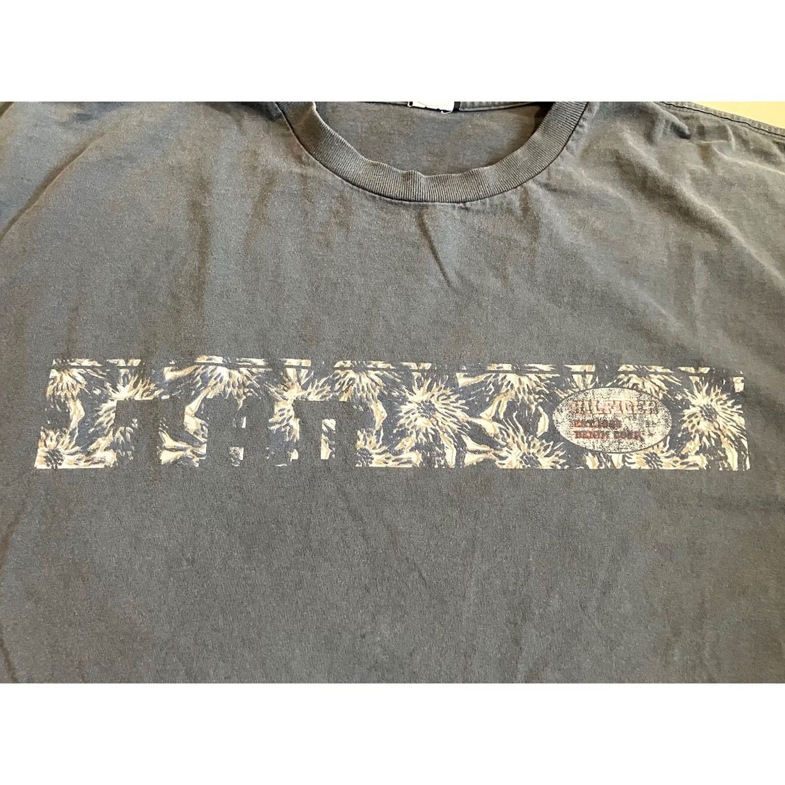 Tommy Hilfiger VINTAGE Tommy Jeans T-Shirt Floral Spell Out Logo Short Sleeve Crew Neck 2XL Blue Men Mens XX L Size US XXL / EU 58 / 5 - 2 Thumbnail