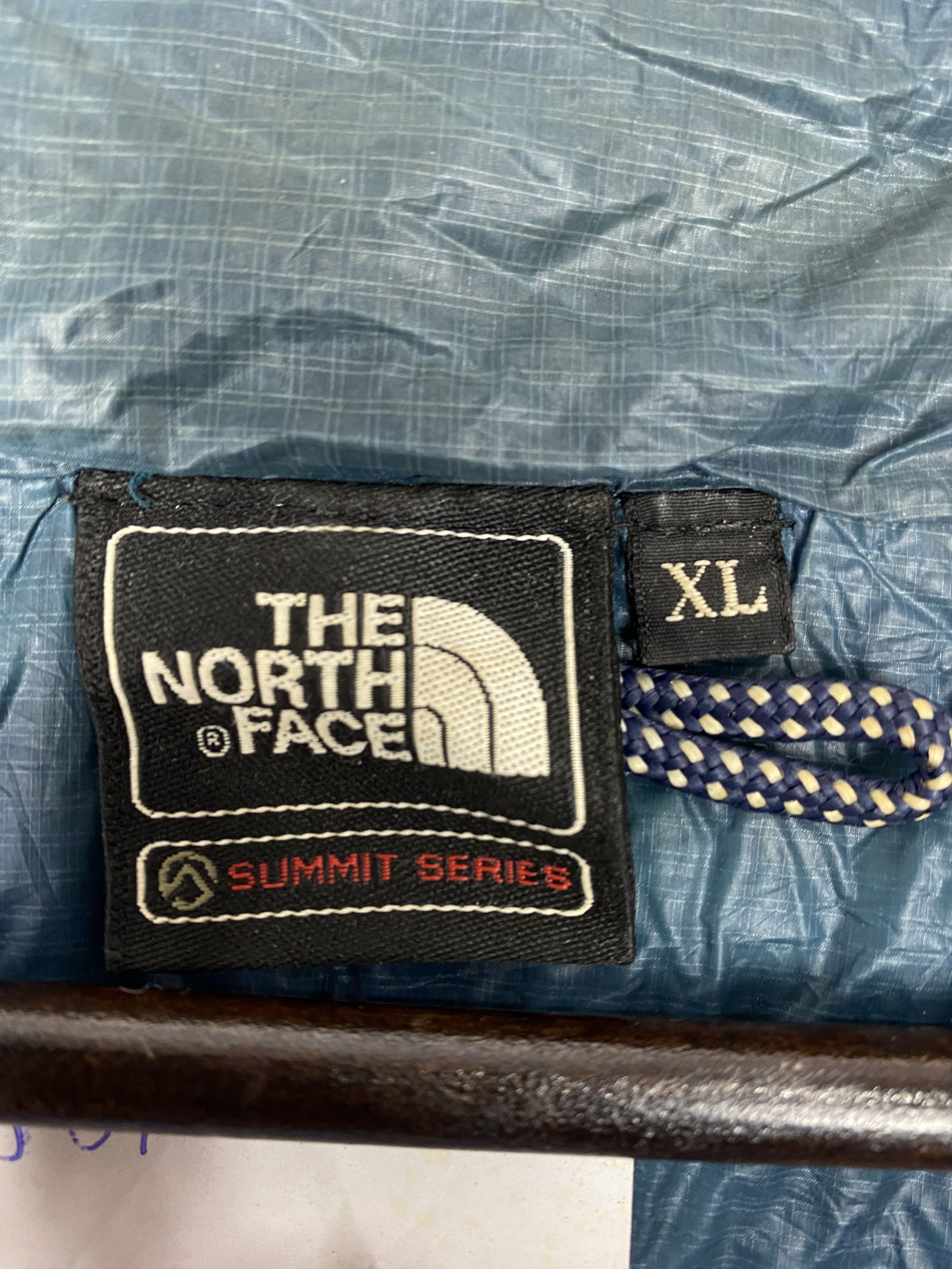 The North Face Vintage The North Face Distressed Puffer Jacket DJ0461 Size US XL / EU 56 / 4 - 10 Thumbnail