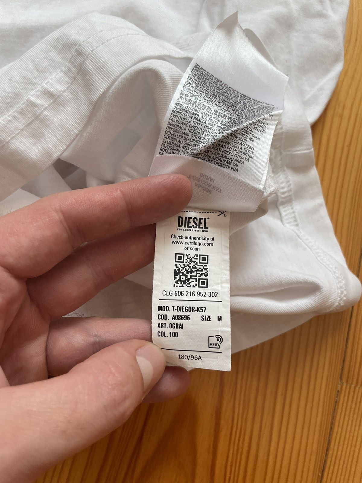 Diesel × Vintage Diesel “Denim Dreams” Logo White T-shirt Back print tee Size US M / EU 48-50 / 2 - 9 Thumbnail