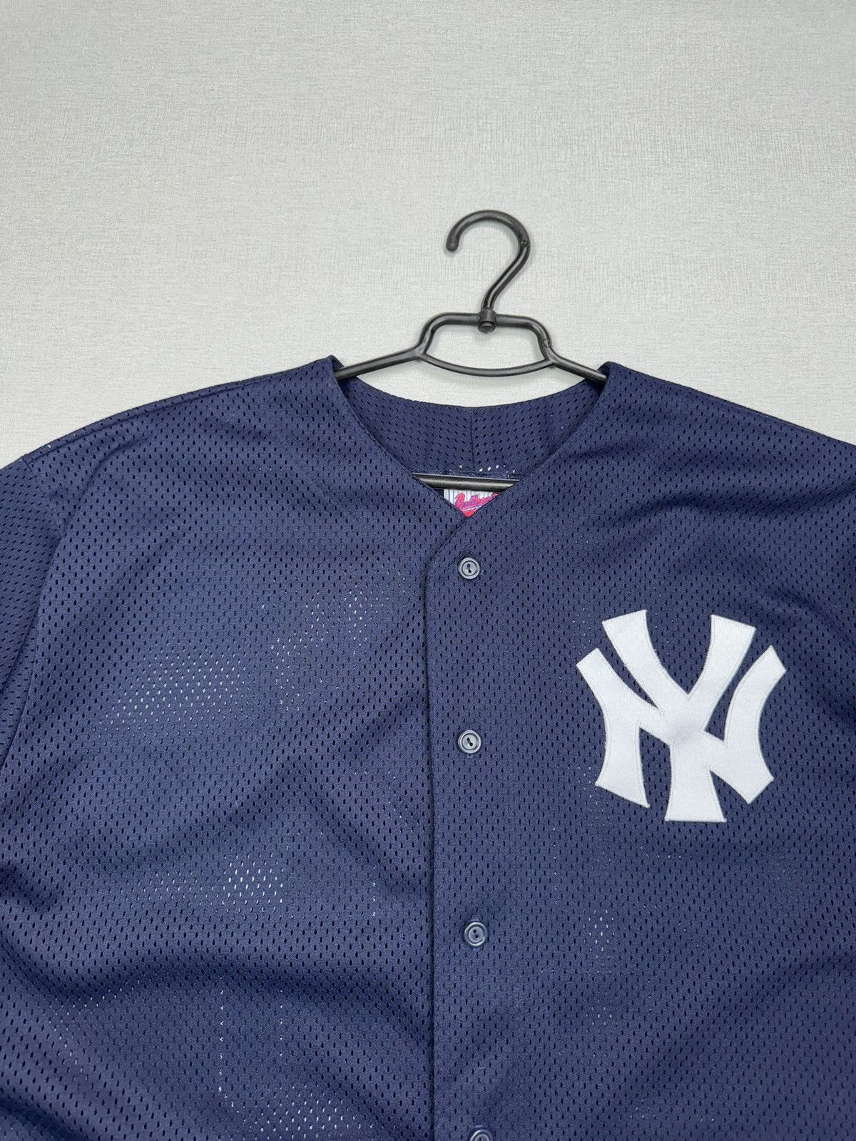 Majestic × New York Yankees Men’s Vintage Majestic New York Jersey Shirt size XXL Size US XXL / EU 58 / 5 - 3 Thumbnail