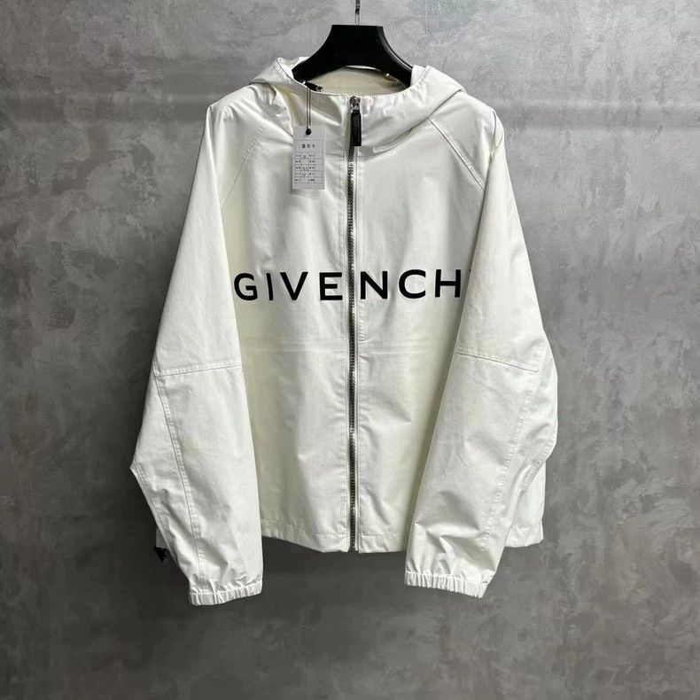Givenchy Givenchy Size50 White Windbreaker, a model sold for 17932 Size US M / EU 48-50 / 2 - 1 Thumbnail