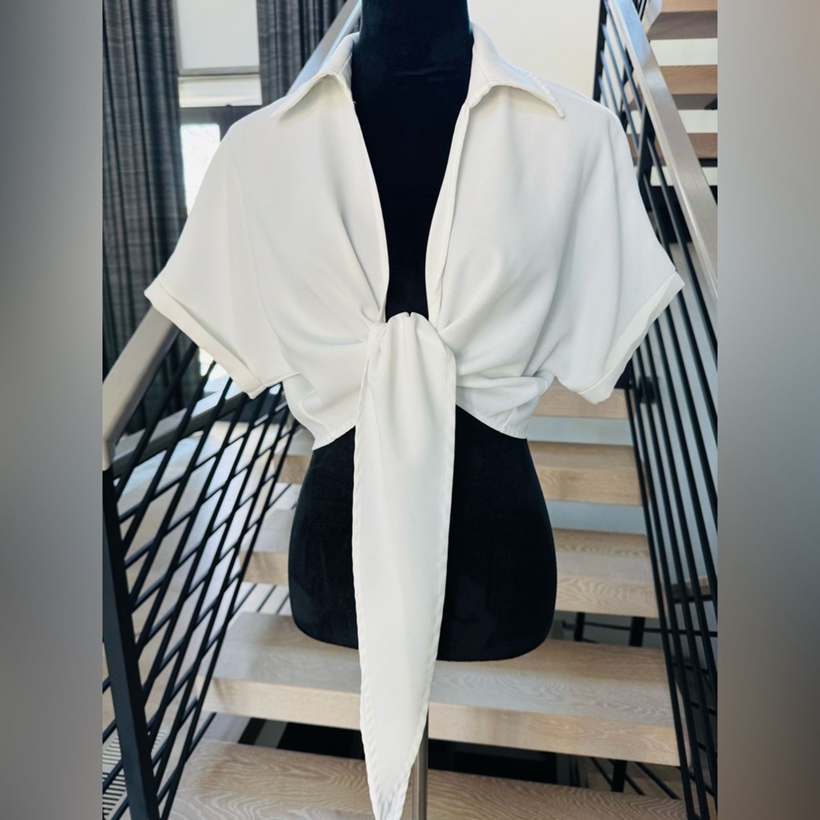 Other New Women's White Tie-Front Blouse size S Size S / US 4 / IT 40 - 6 Thumbnail