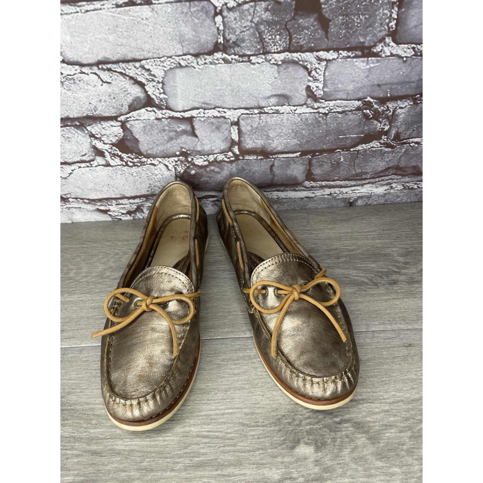 Frye FRYE Quincy Tie Leather Metallic Deck Shoes Gold Boat Shoes Size US 8 / IT 38 - 15 Thumbnail