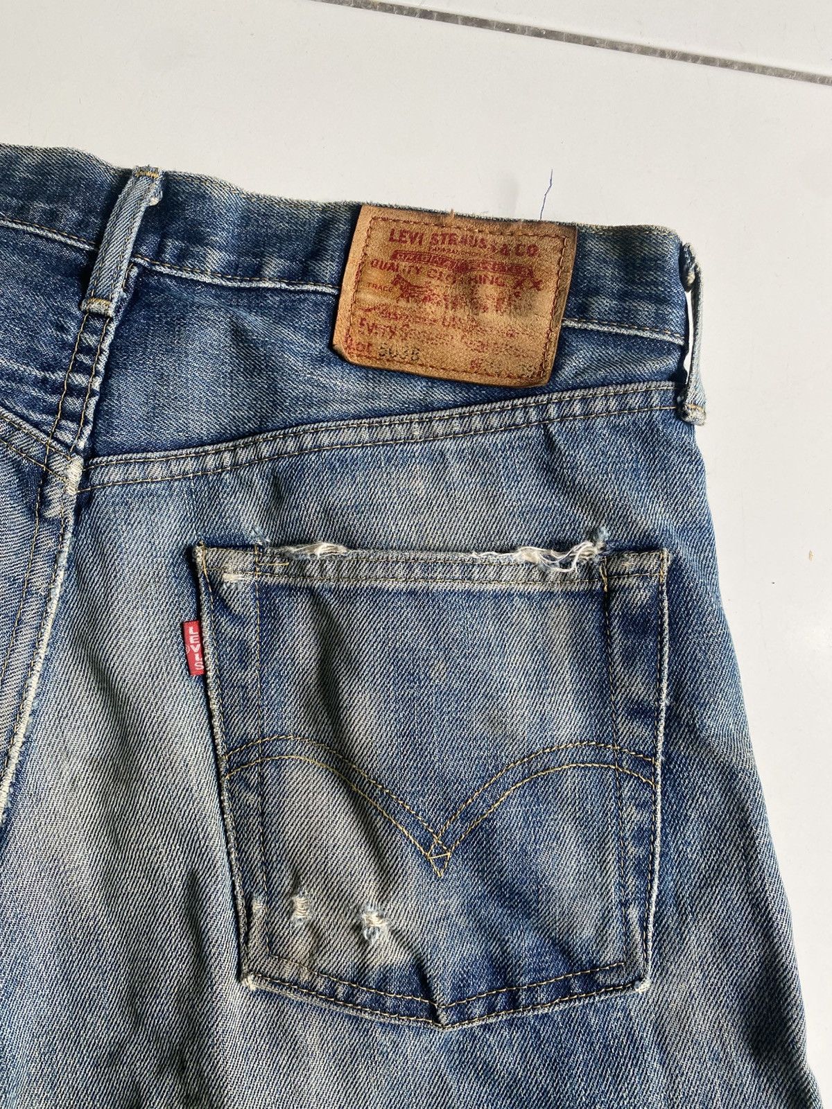 Composition by Kenzo × Levi's Vintage Clothing Vintage Levi’s BE distressed selvedge Size US 33 - 8 Thumbnail