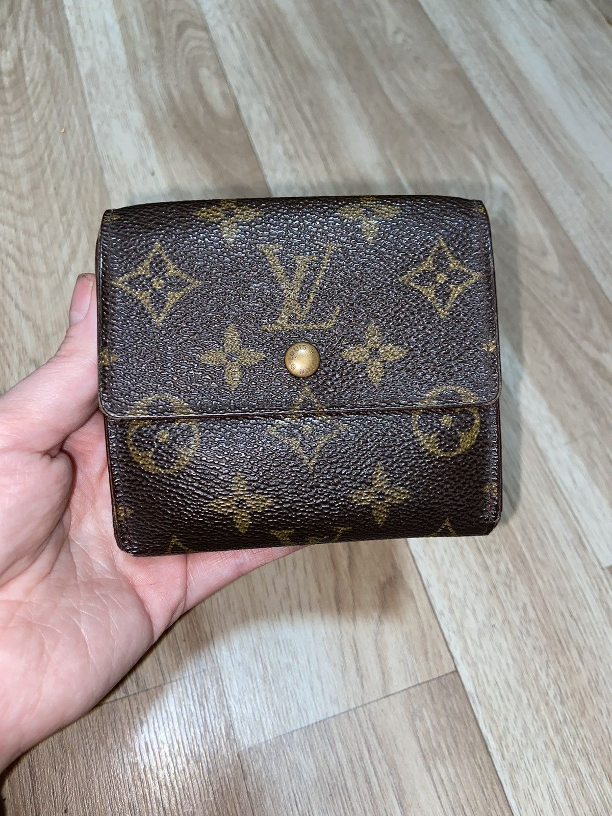 Louis Vuitton LV Bi-Fold Monogram Wallet Size ONE SIZE - 3 Thumbnail
