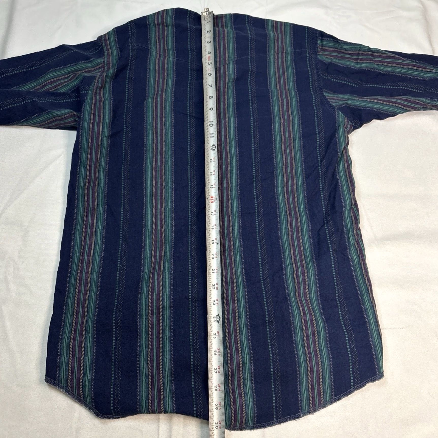 Wrangler VINTAGE Wrangler Collarless Button-Up Shirt Western Men’s M 15-1/2 X 34 Striped Blue Long Sleeve Size 15.5 Mens Size US L / EU 52-54 / 3 - 7 Thumbnail