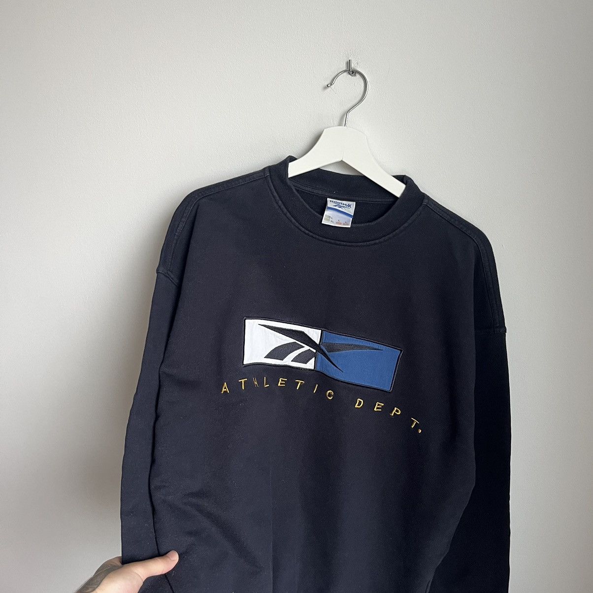 Reebok Vintage Reebok Athletic Dept Big Logo Sweatshirt Size US L / EU 52-54 / 3 - 4 Thumbnail