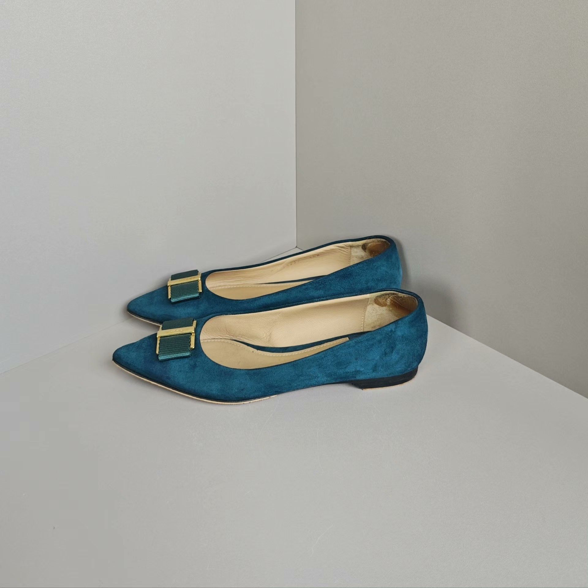 Salvatore Ferragamo Salvatore Ferragamo Lowtop Sneakers us_6 Women Size US 6 / IT 36 - 1 Thumbnail