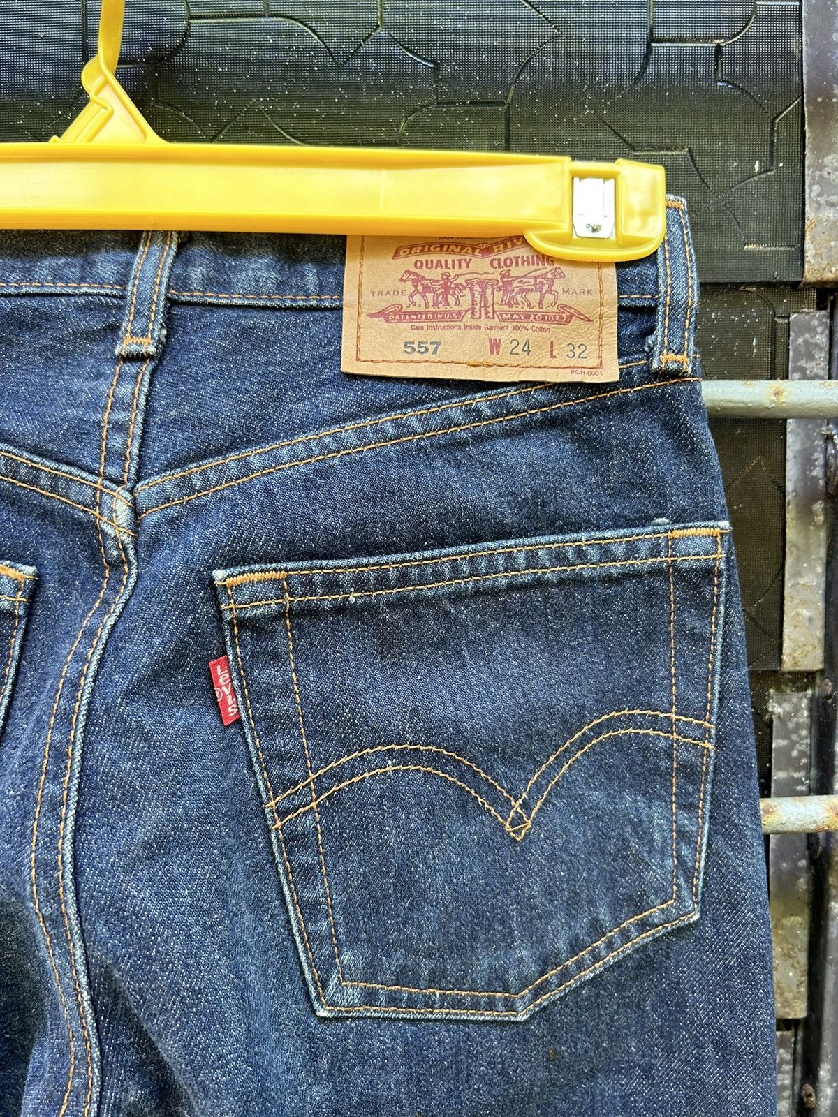 Levi's Vintage Levis 557 Size US 26 / EU 42 - 3 Thumbnail
