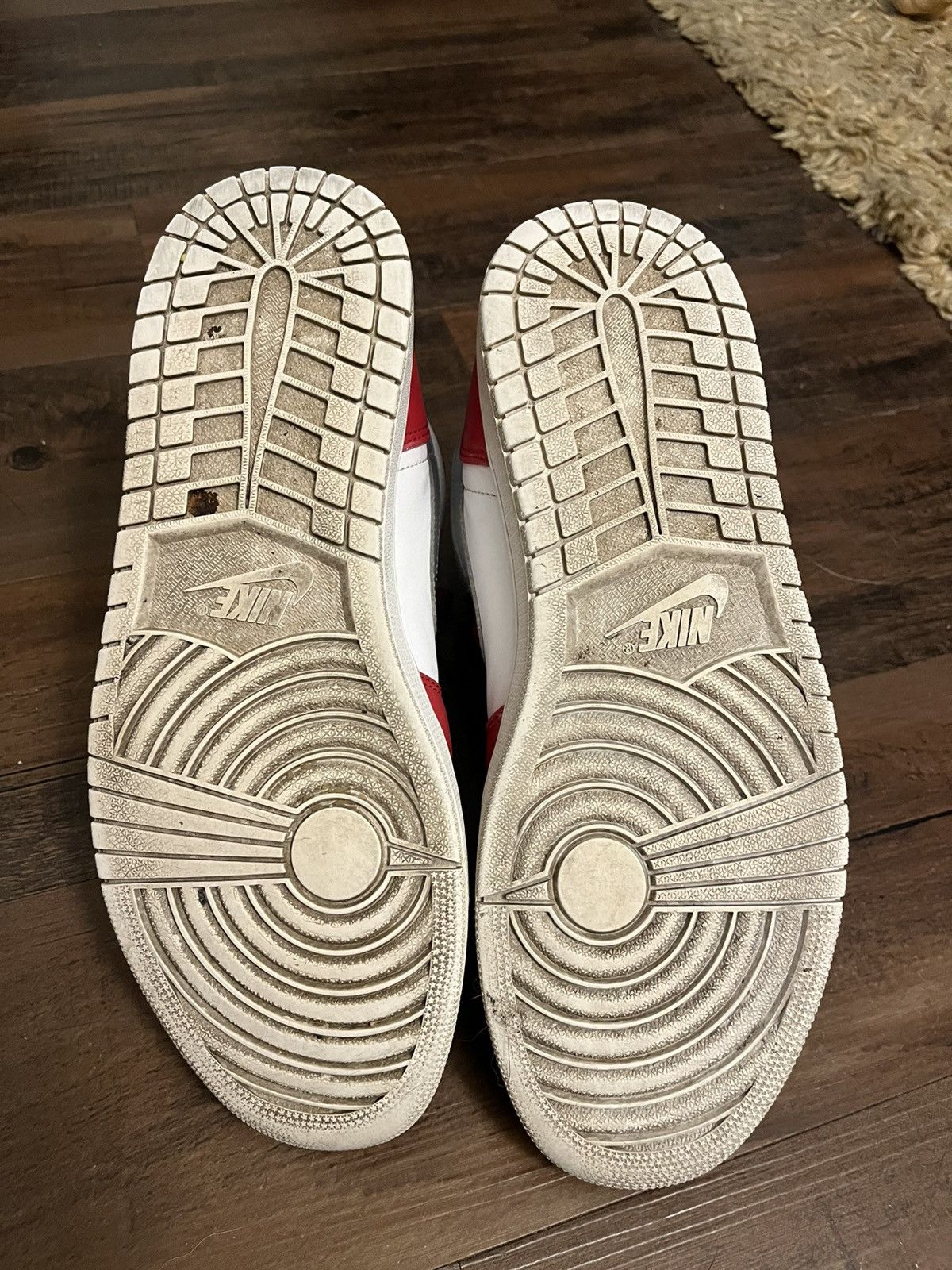 Jordan Brand Jordan 1 High “Silver Medal” Size US 11 / EU 44 - 5 Thumbnail