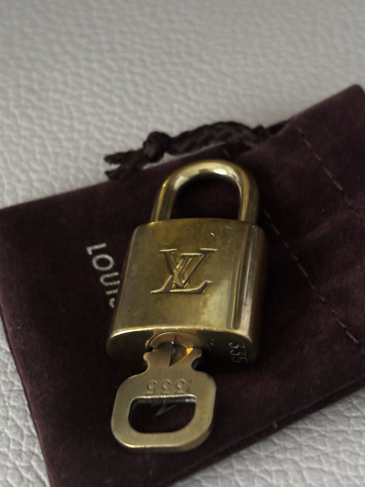 Louis Vuitton Louis Vuitton Lock And Key Size ONE SIZE - 2 Thumbnail