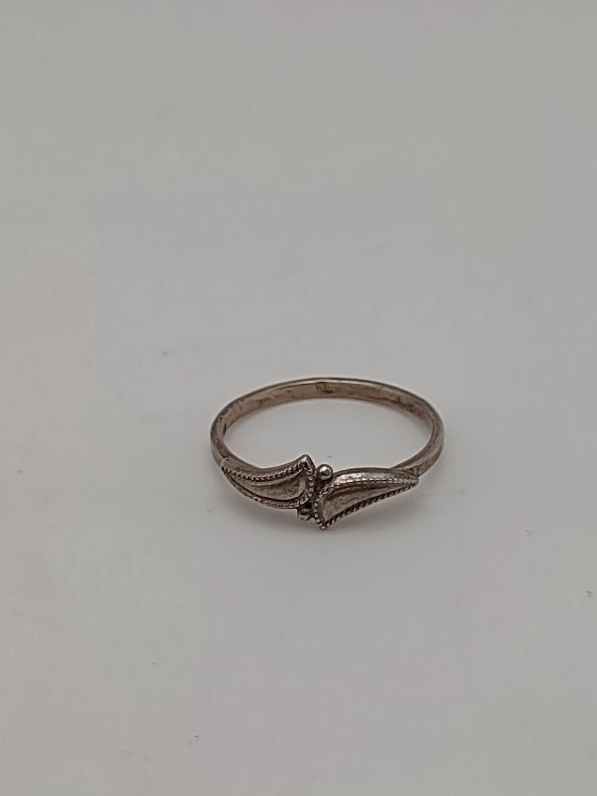 The Unbranded Brand VTG Sterling Silver Leaf Feather Ring 925 Boho Stacking 7.5 Size ONE SIZE - 1 Thumbnail