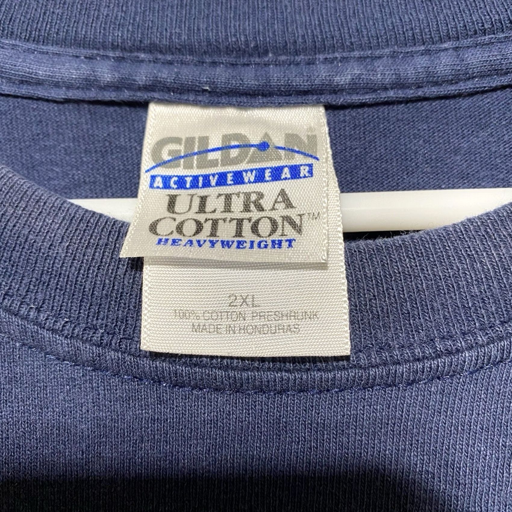 Gildan VINTAGE Gildan Shirt Michigan Patch T-Shirt 2XL Blue Mens Wolverines Crew Neck Short Sleeve Michigan Wolverines Patch Embroidered 2000s Size US XXL / EU 58 / 5 - 5 Thumbnail