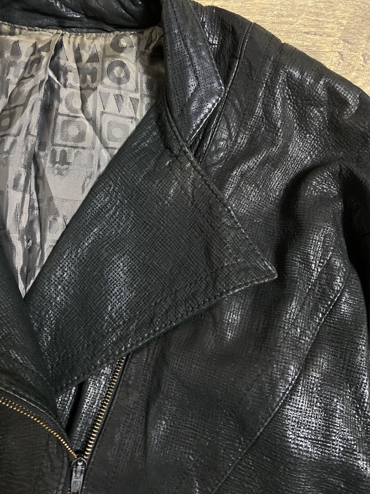 Vintage Italian Designer Vintage Black Textured Leather Moto Jacket Size M / US 6-8 / IT 42-44 - 4 Thumbnail