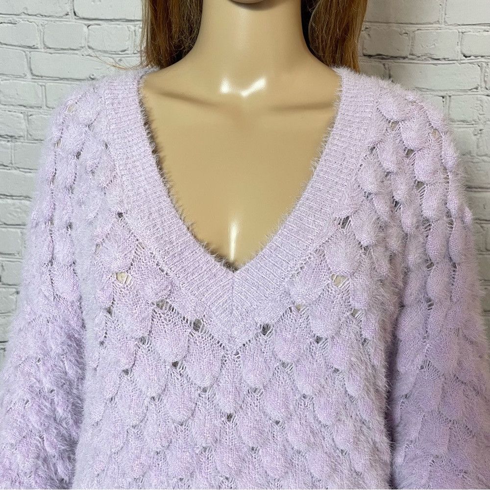 Andrew Marc Marc New York Andrew Marc V-Neck Long Sleeve Lilac Sweater Size XL / US 12-14 / IT 48-50 - 3 Thumbnail