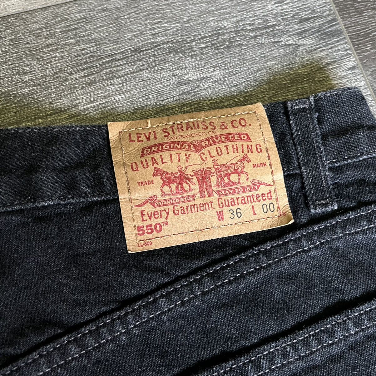 Levi's × Levi's Vintage Clothing × Vintage Vintage 1990s Levi’s 550 Relaxed Fit Denim Jean Shorts Sz 36 Size US 36 / EU 52 - 4 Thumbnail