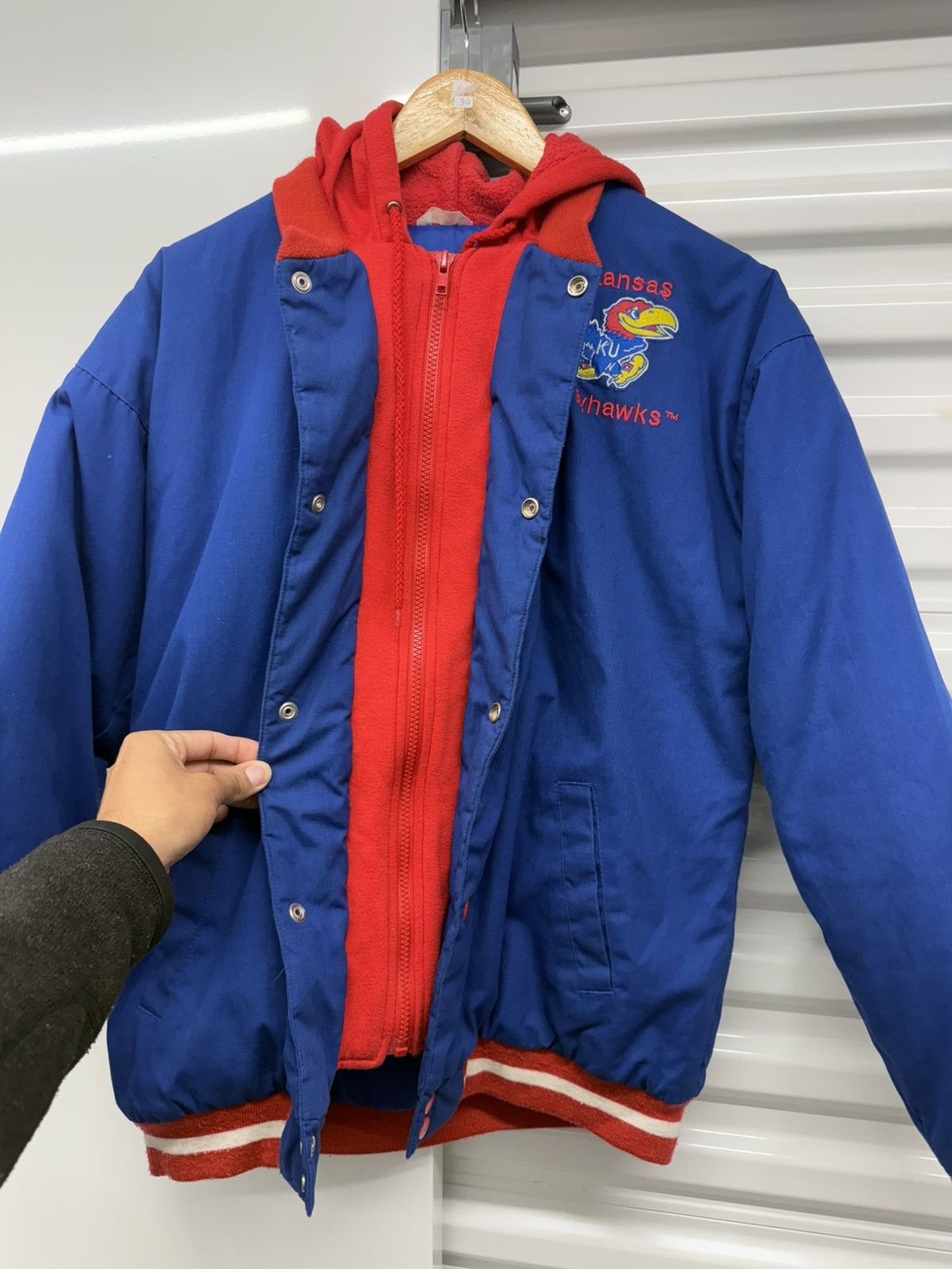 NCAA Vintage Kansas Jayhawks Puffer Jacket NCAA 90s USA Size US S / EU 44-46 / 1 - 3 Thumbnail