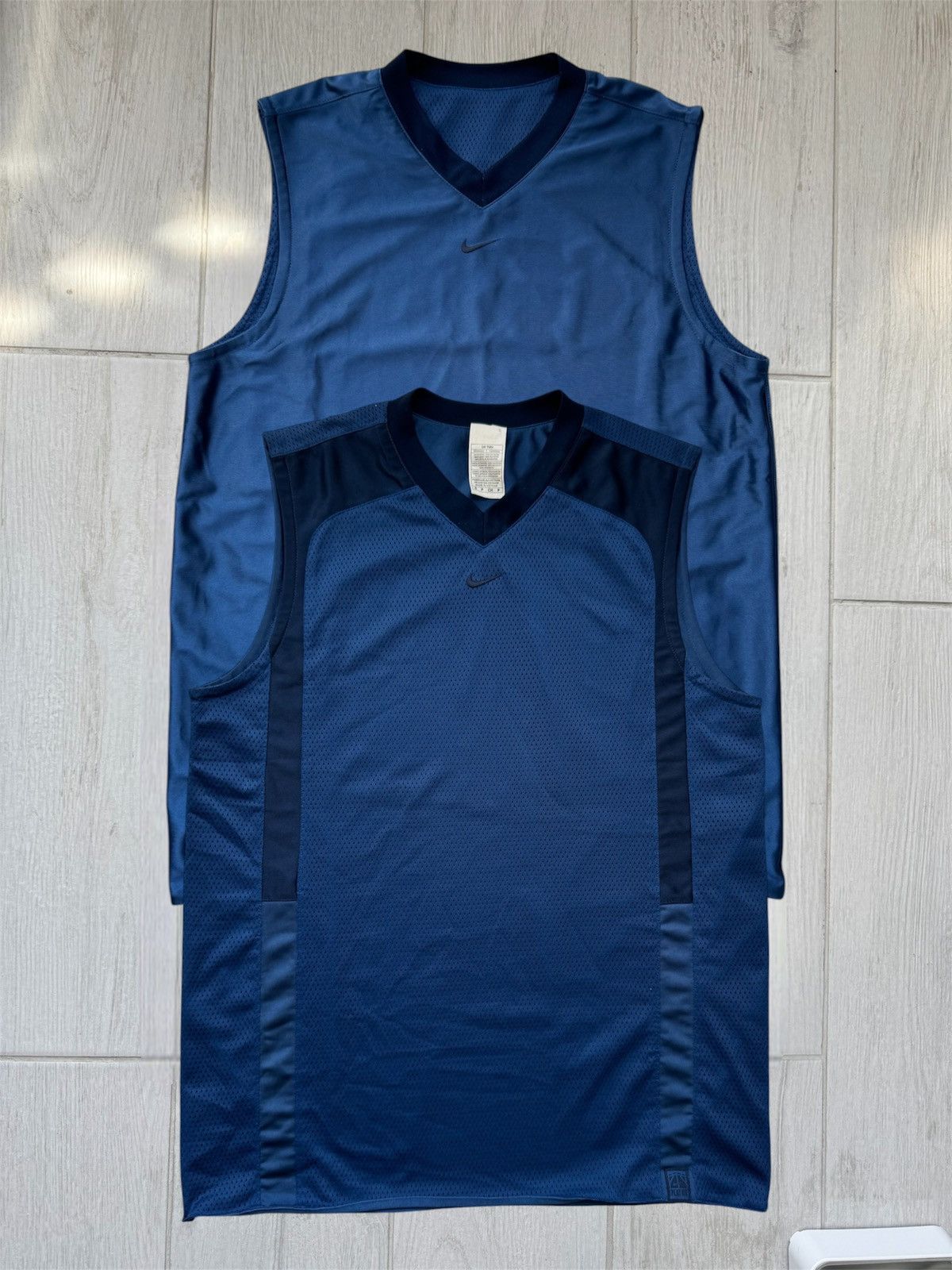 Nike Vintage Y2K Nike Reversible Center Swoosh Basketball Jersey Size US S / EU 44-46 / 1 - 1 Thumbnail