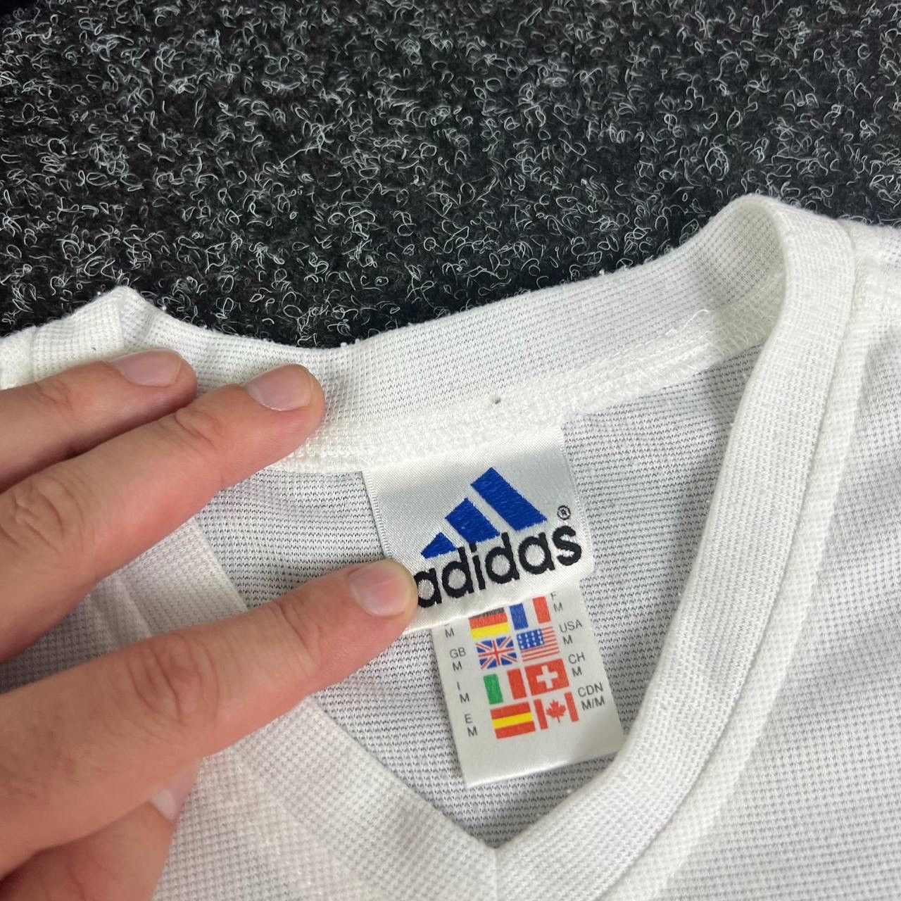 Adidas Mesh adidas vintage t-shirt v-neck big logo 90s white rare Size US M / EU 48-50 / 2 - 4 Thumbnail
