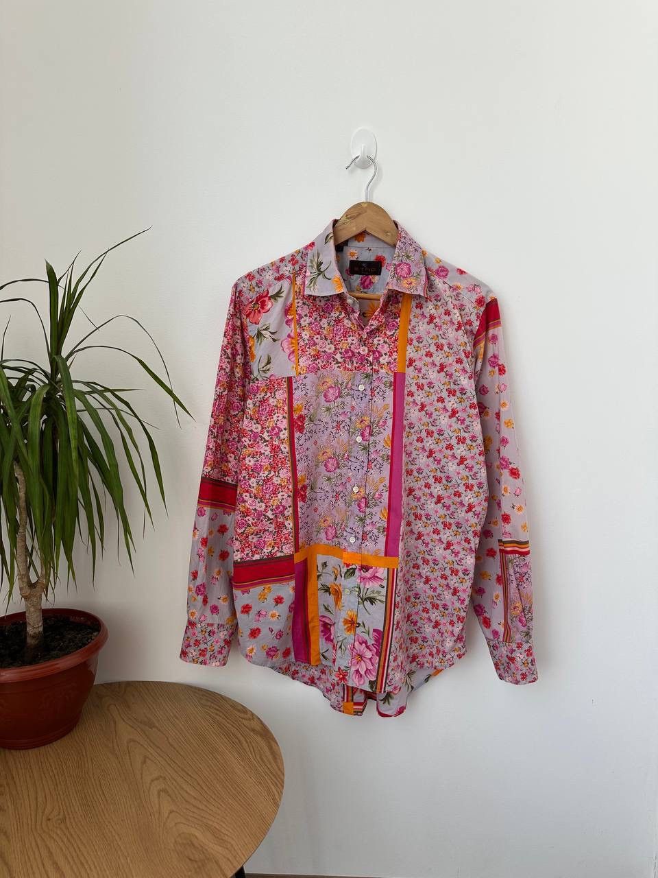 Etro × Vintage Vintage Etro Flowers Pink Womens Shirt Size L / US 10 / IT 46 - 1 Thumbnail