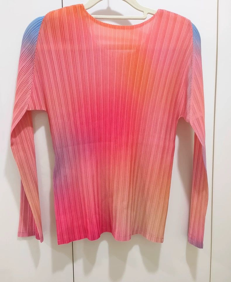 Issey Miyake Issey Miyake Iridescent round-neck top Size L / US 10 / IT 46 - 2 Thumbnail