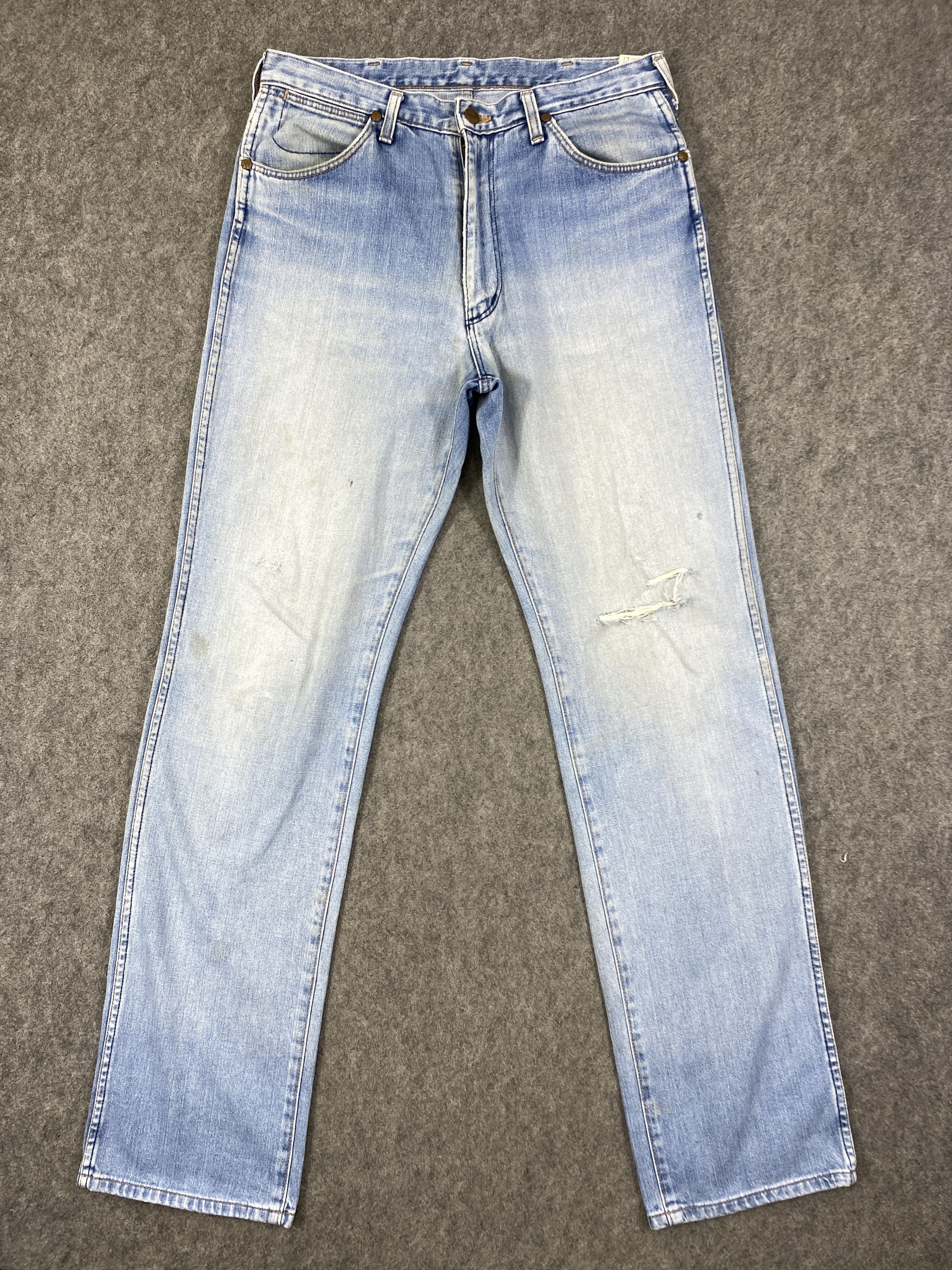 image of Hype Light Blue Wash Vintage Wrangler Jeans 33X33.5 - Jn3330, Men's