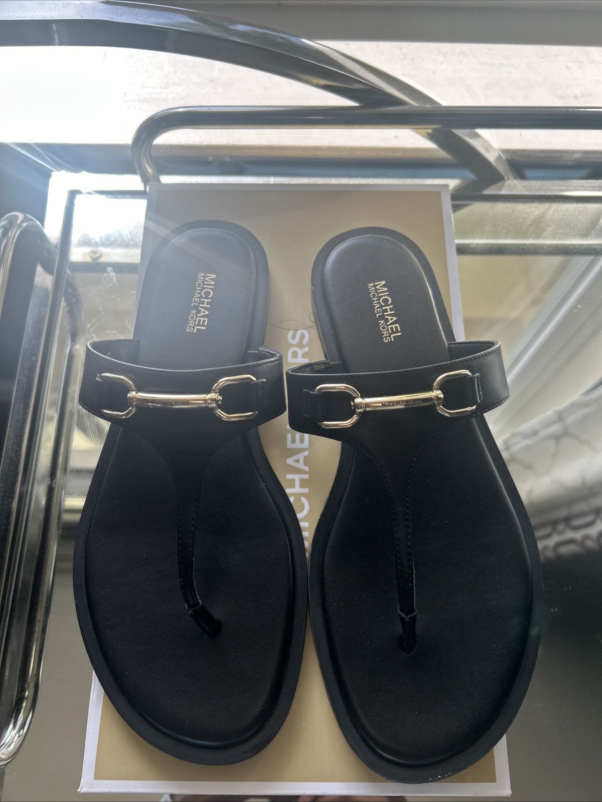 Michael Kors Michael Kors Carson flat thong slippers Size US 8 / IT 38 - 1 Thumbnail