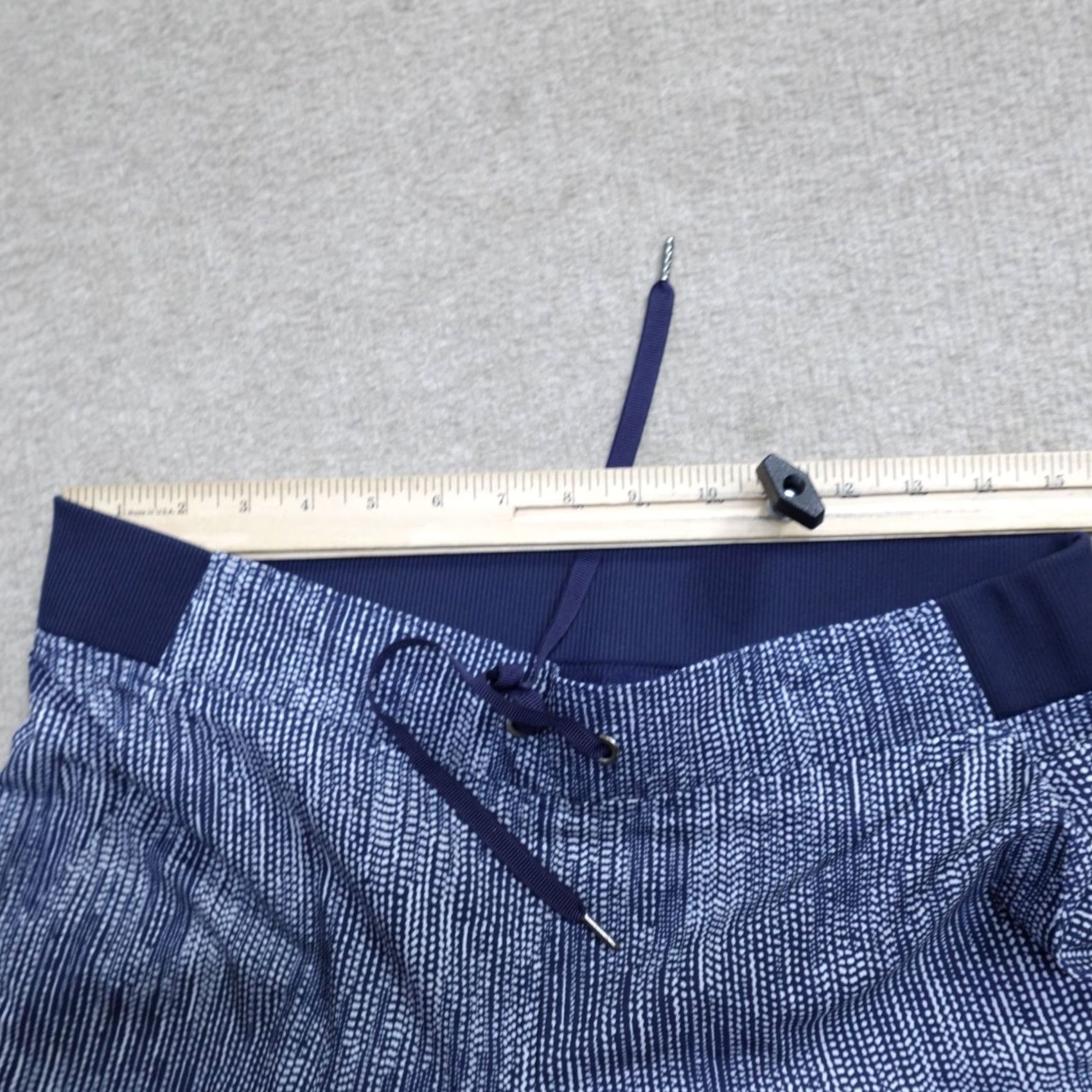 Athleta Athleta Pants 10 Blue Dotted Drawstring Stretch Waist Batik Women Regular Size 10 Color Blue Polyester Spandex Ankle Straight Size 32" / US 10 / IT 46 - 7 Thumbnail