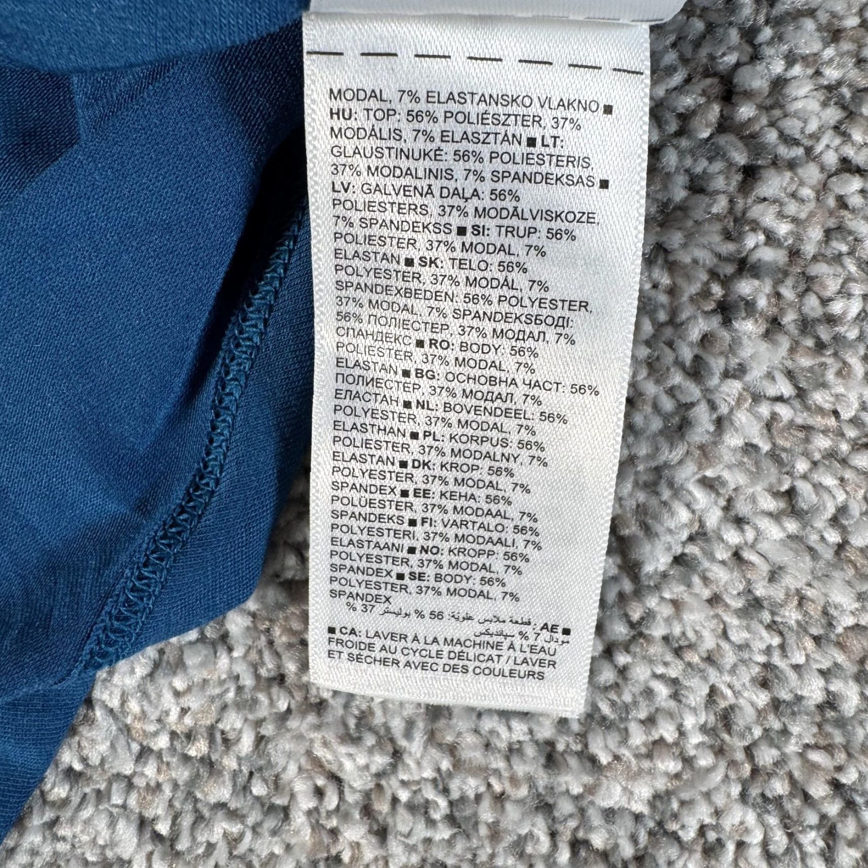 Athleta Athleta Tank Top Womens XXS Blue Open Back Curved Hem Tank Athletic Yoga Gym & Training Sleeveless Crew Neck Pullover Wide Strap Lightweight Stretch Size XXS / US 00 / IT 34 - 7 Thumbnail