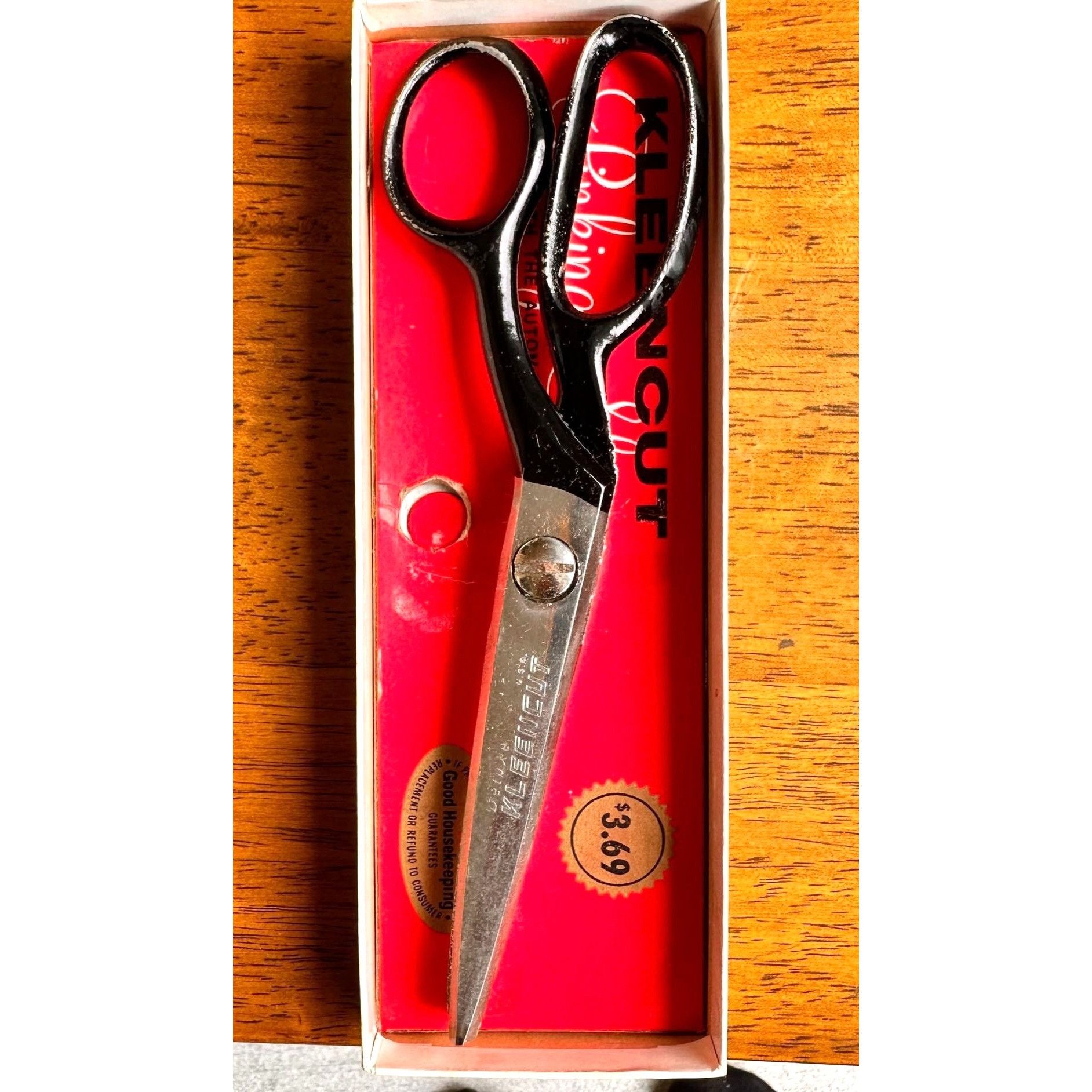 Vintage ViTG 50s Kleencut Pinking Shears Automatic Stop Good Houseke Size ONE SIZE - 1 Thumbnail