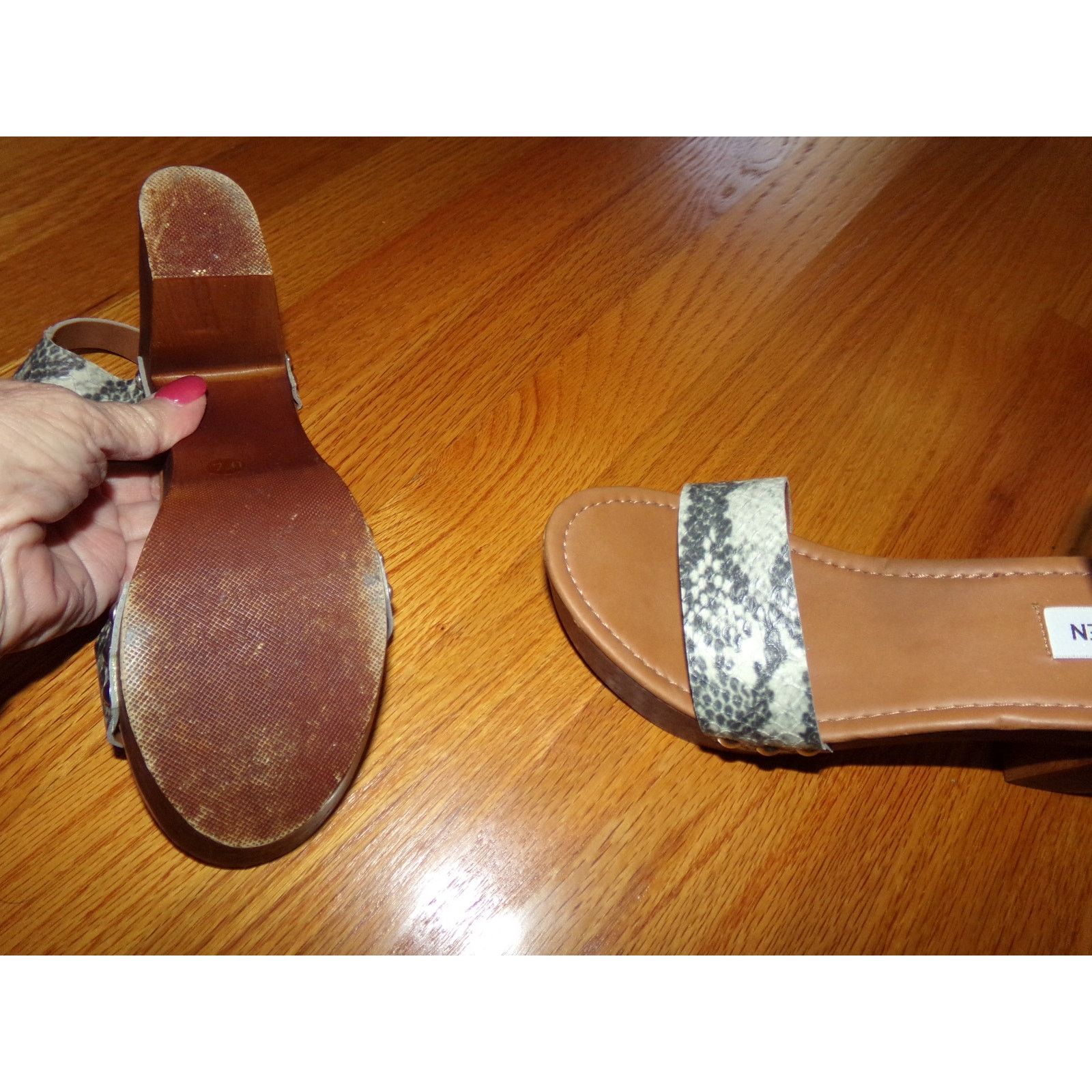 Steve Madden Steve Madden Luna retro wooden sole platform sandals 7 EUC Size US 7 / IT 37 - 6 Thumbnail