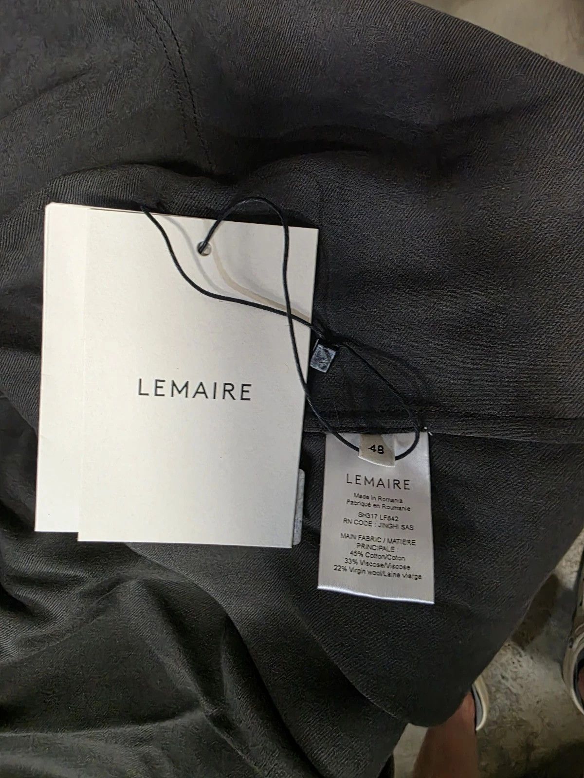 Lemaire Lemaire Straight Collar Shirt in Ash Black F22 size 48 NWT Size US L / EU 52-54 / 3 - 9 Thumbnail