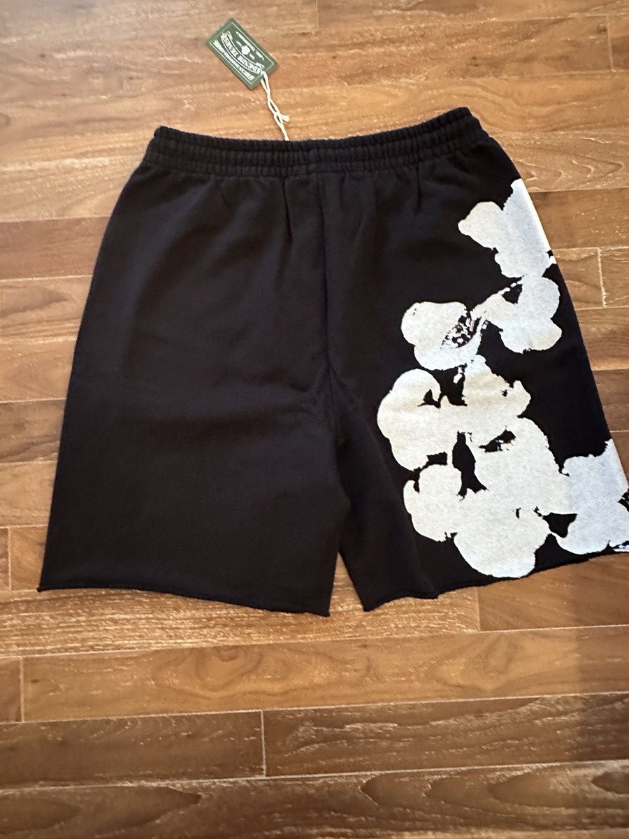 DENIM TEARS Denim Tears Jumbo Wreath Sweat Shorts L Size US 34 / EU 50 - 3 Thumbnail