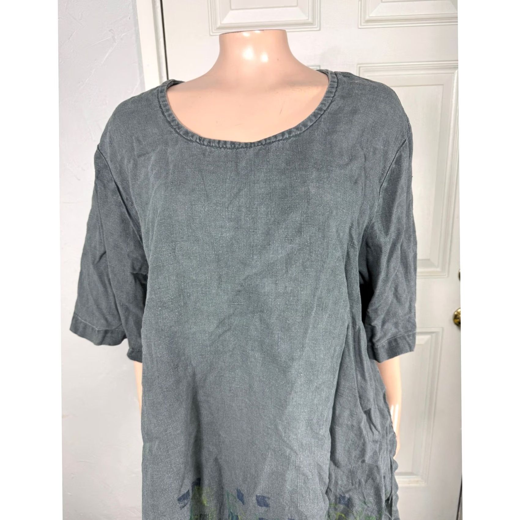 Vintage Blue Fish T-Shirt Shirt Womens One Size Linen Green Floral Hand Painted Vintage? (no) 52" Bust 30" Shoulder to Hem Size ONE SIZE - 2 Thumbnail