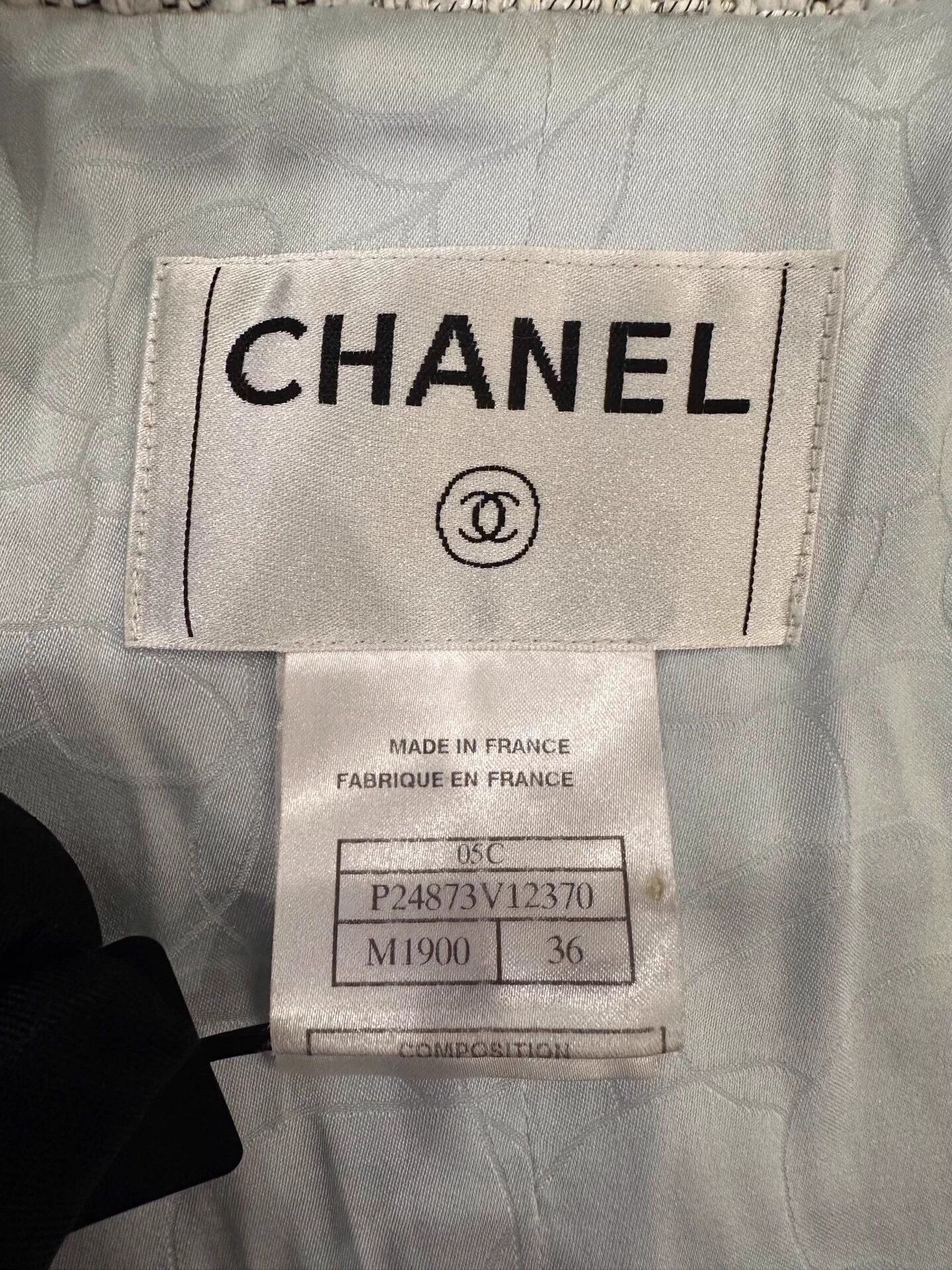 Chanel Chanel Women's Tweed Cardigan Metal Floral Buttons Fringe Size XS / US 0-2 / IT 36-38 - 6 Thumbnail