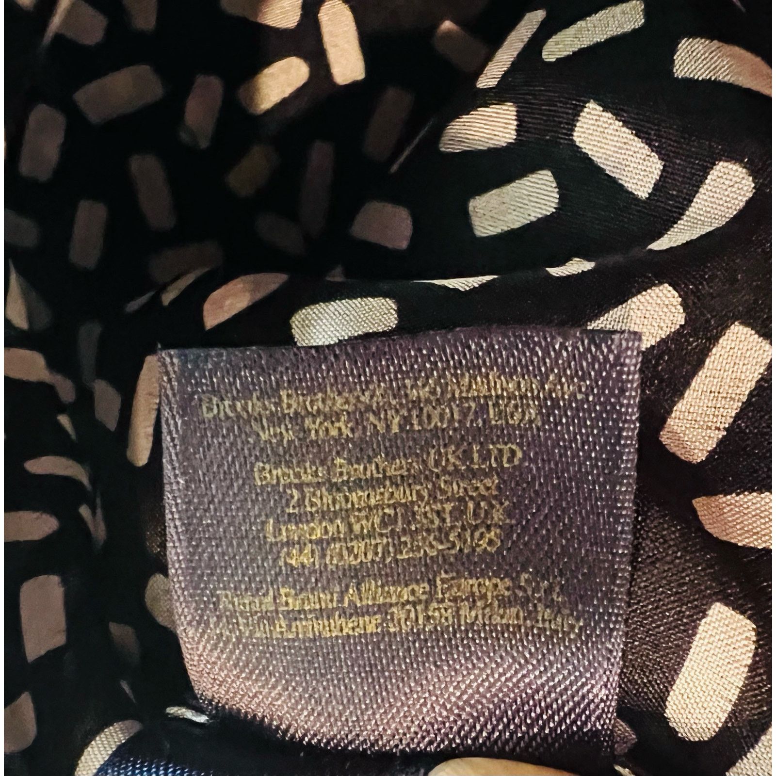 Brooks Brothers Vintage Brooks Brothers Silk Geometric Print Blouse - Size 6 Size M / US 6-8 / IT 42-44 - 7 Thumbnail