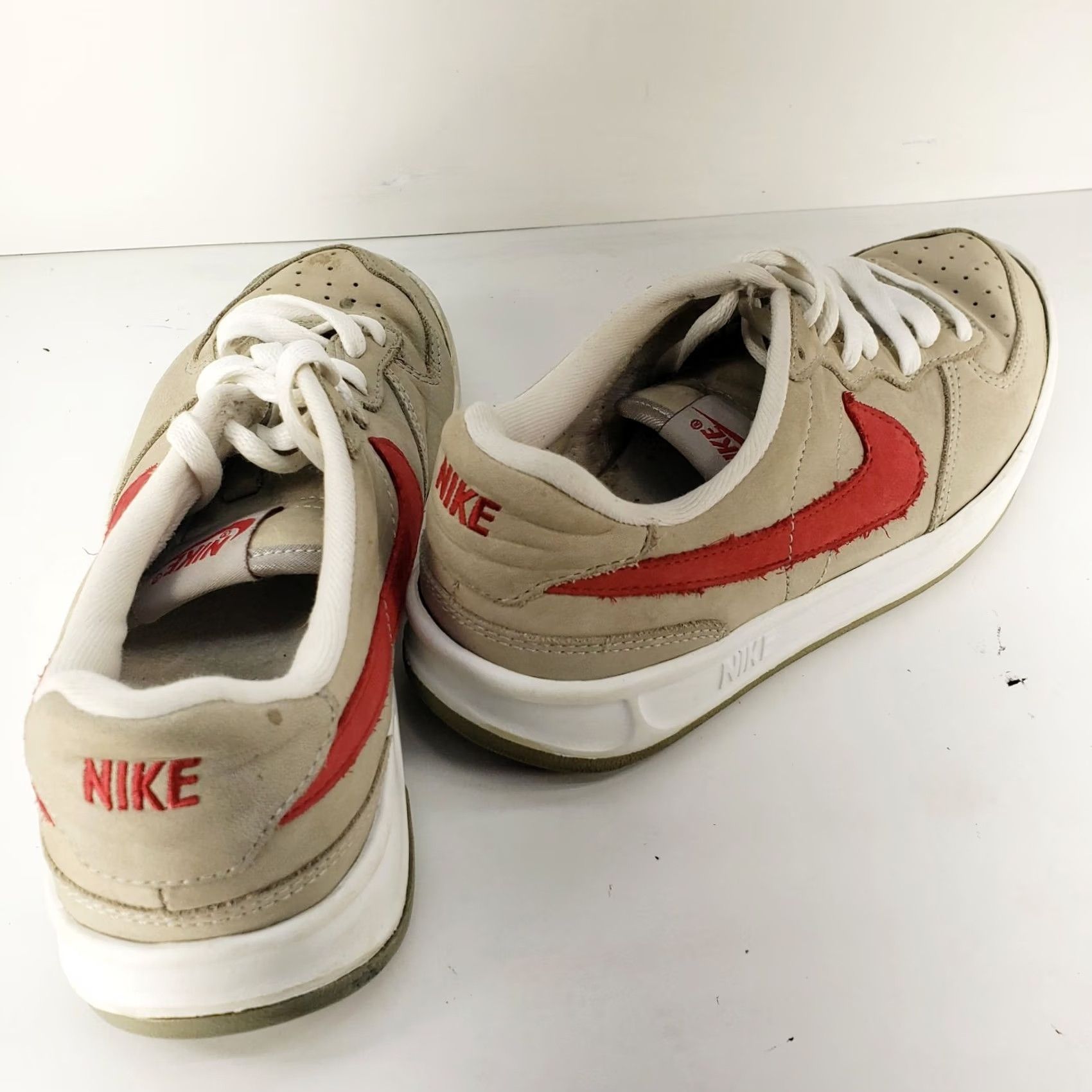 Nike Nike Vintage Classic Gray & Red Leather Sneakers Womens 8M - Alabama Roll Tide Size US 8 / IT 38 - 4 Thumbnail