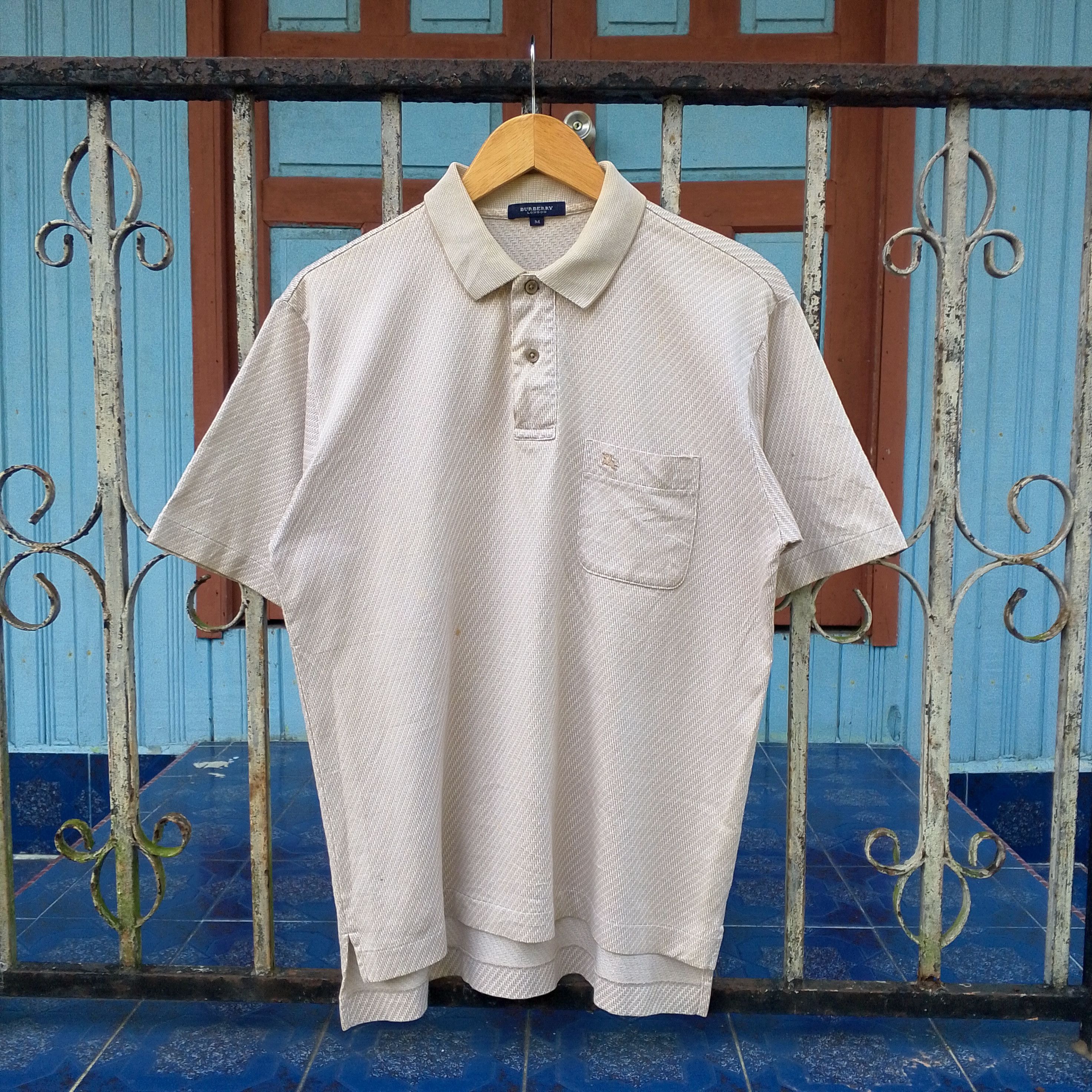 Burberry Burberry Polo Size US M / EU 48-50 / 2 - 1 Thumbnail