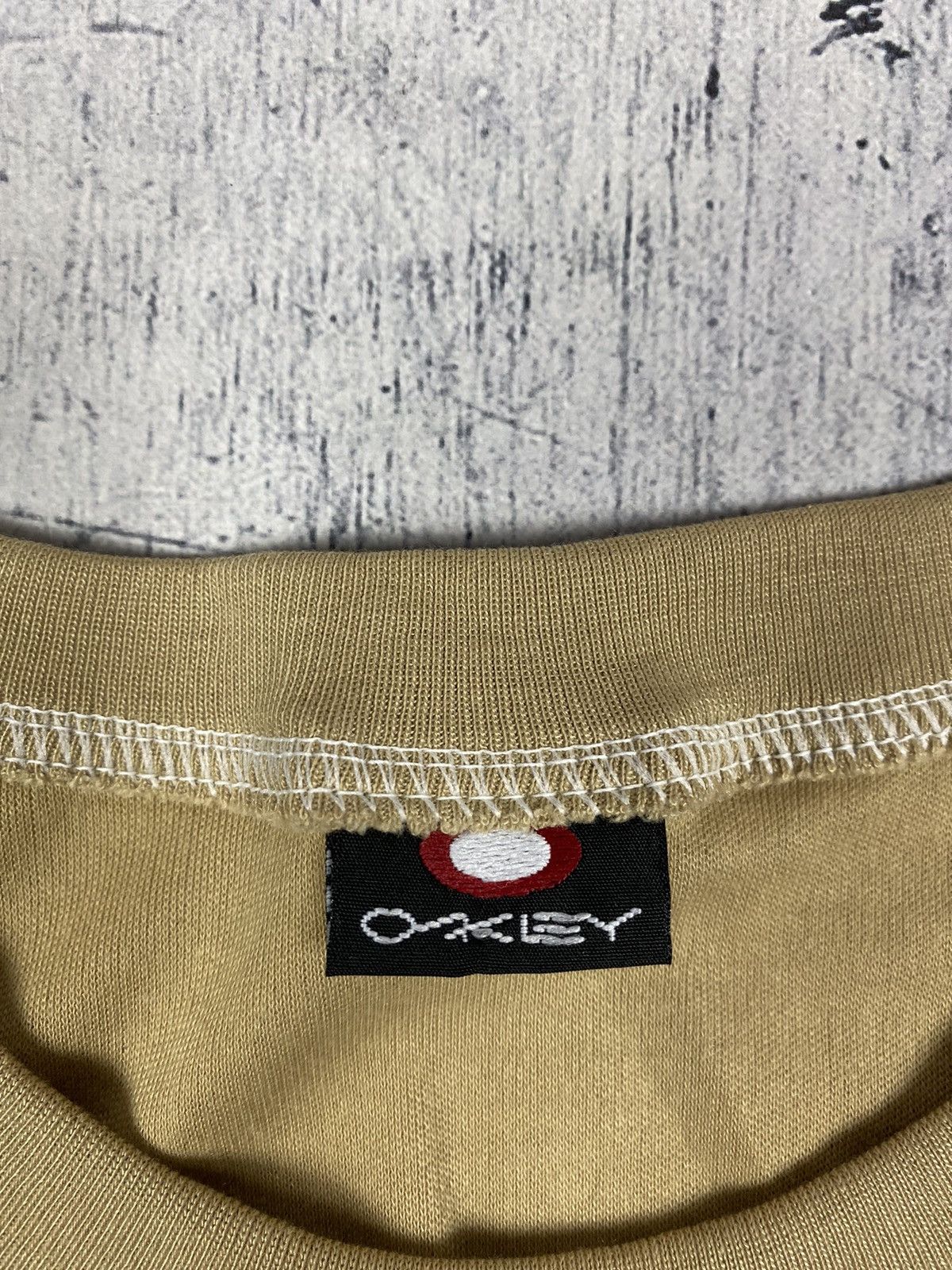 Oakley Vintage 00s Oakley Y2K Bootleg T Shirt Size US L / EU 52-54 / 3 - 8 Thumbnail