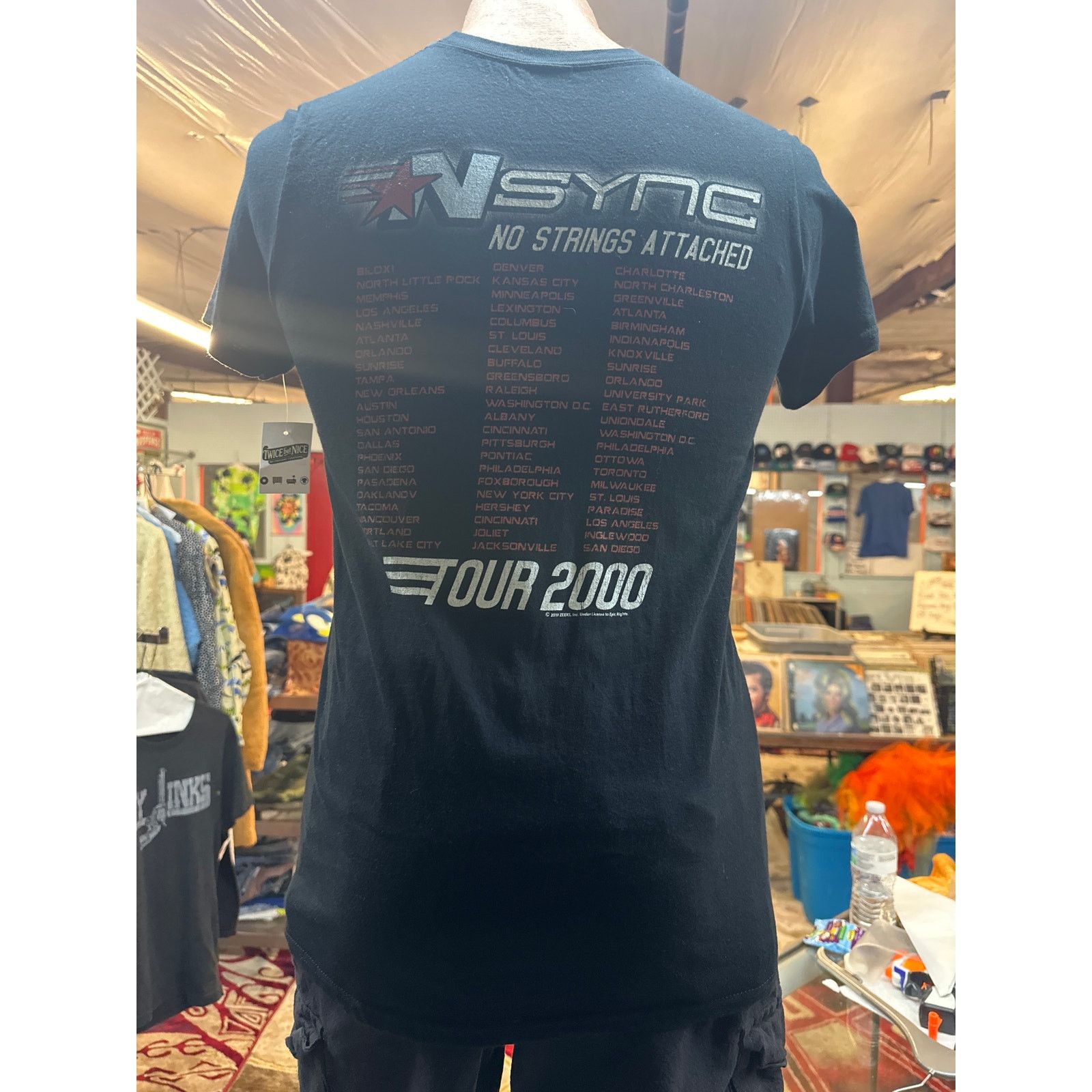 Gildan NSYNC 200 Tour REPRINT Size US S / EU 44-46 / 1 - 2 Thumbnail