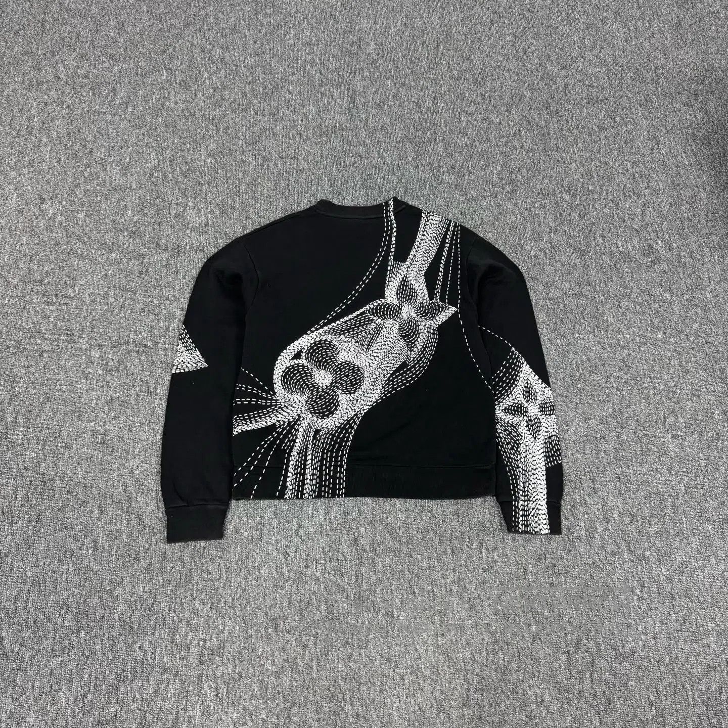 Louis Vuitton Louis Vuitton Sketch of a floral print; round-neck hoodie| Size US S / EU 44-46 / 1 - 2 Thumbnail